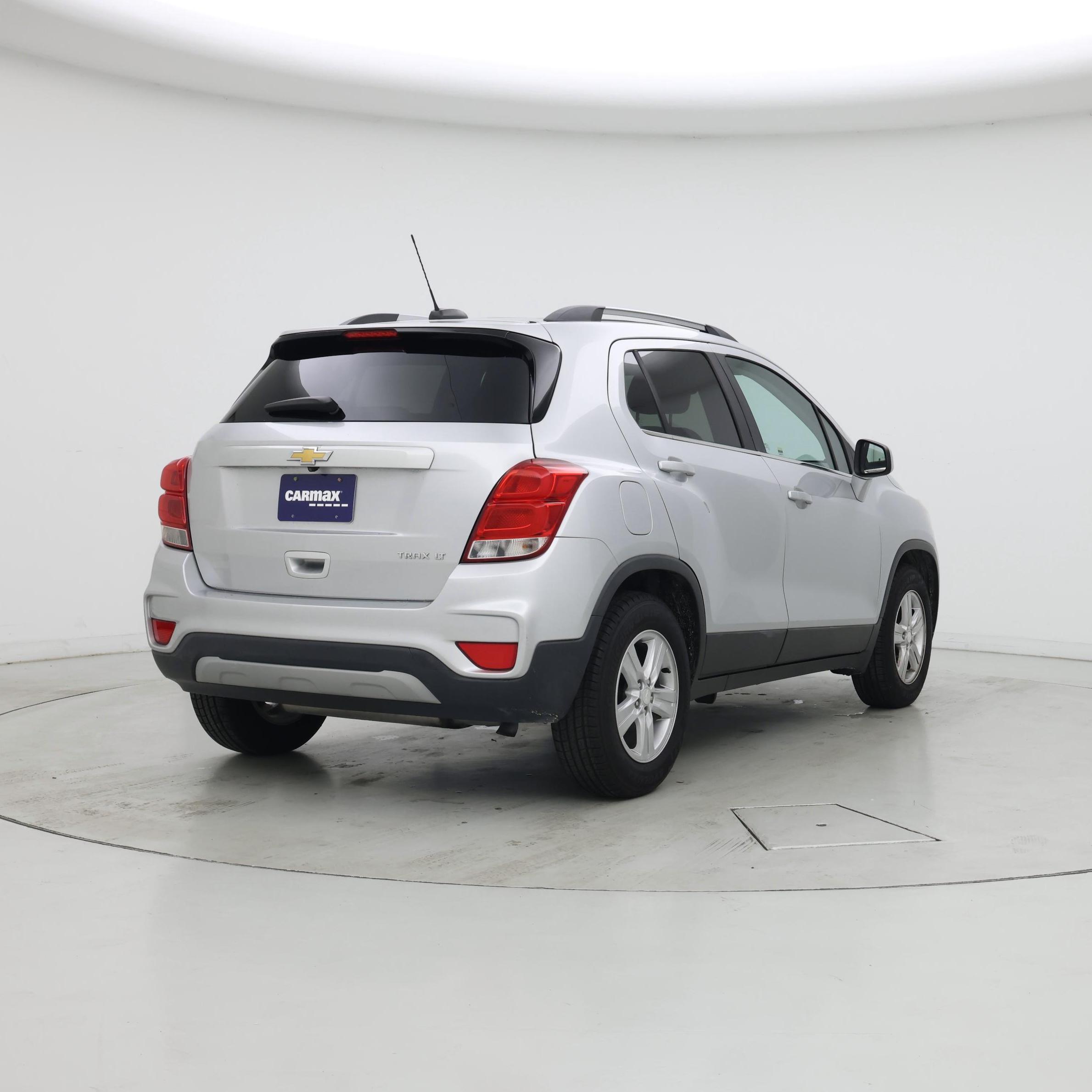 Thumbnail: 2017 Chevrolet Trax - 8