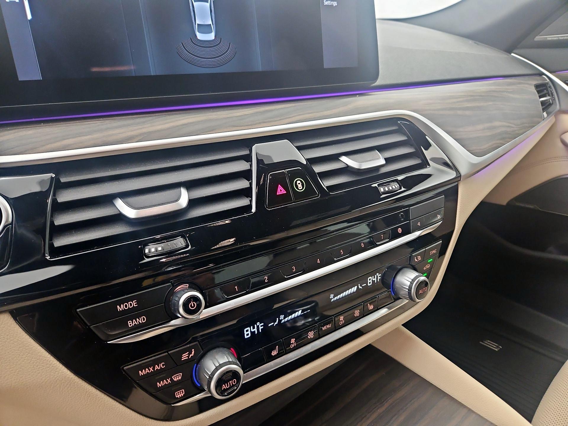 Thumbnail: 2023 BMW 5 Series - 14