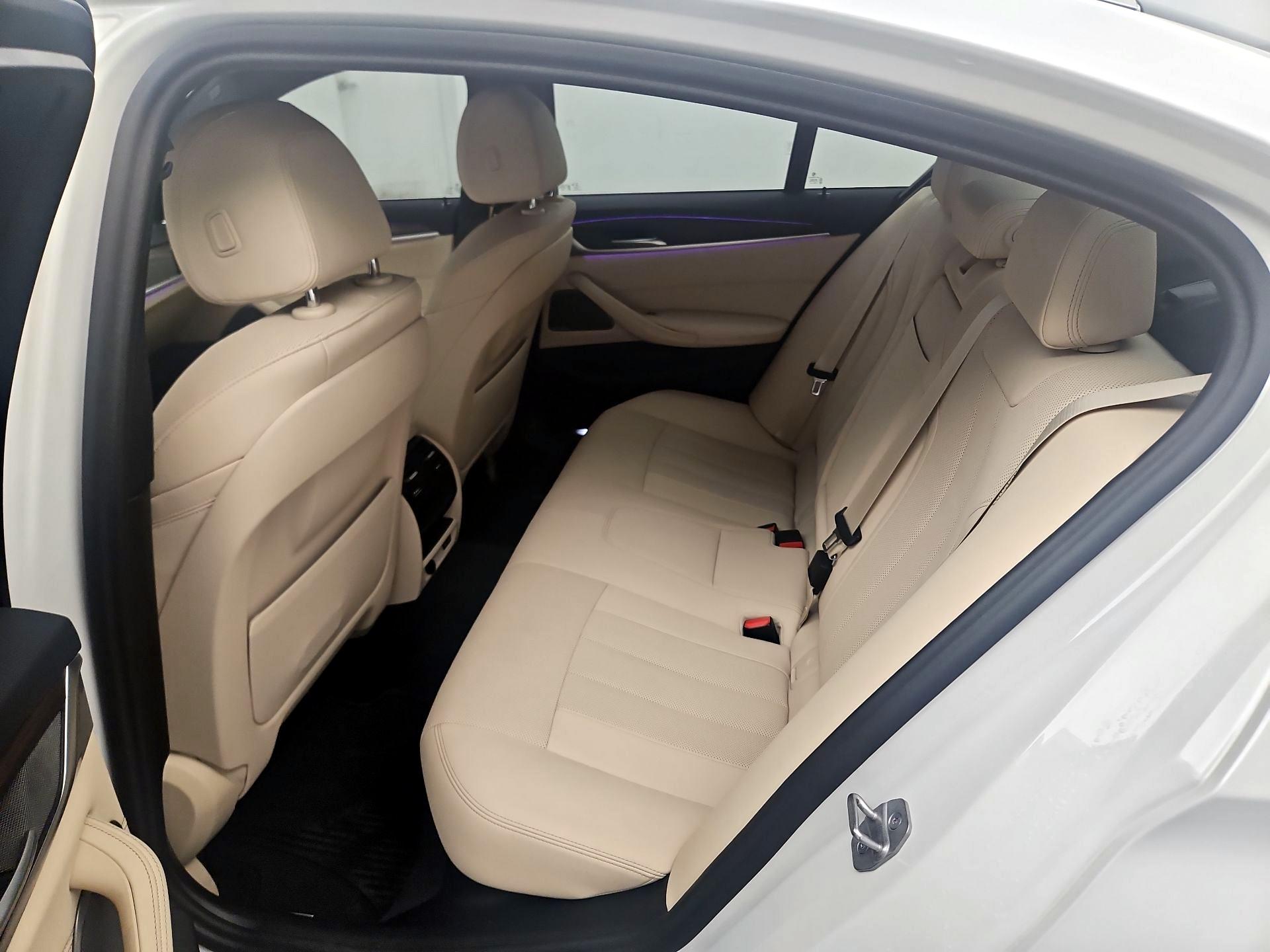 Thumbnail: 2023 BMW 5 Series - 16