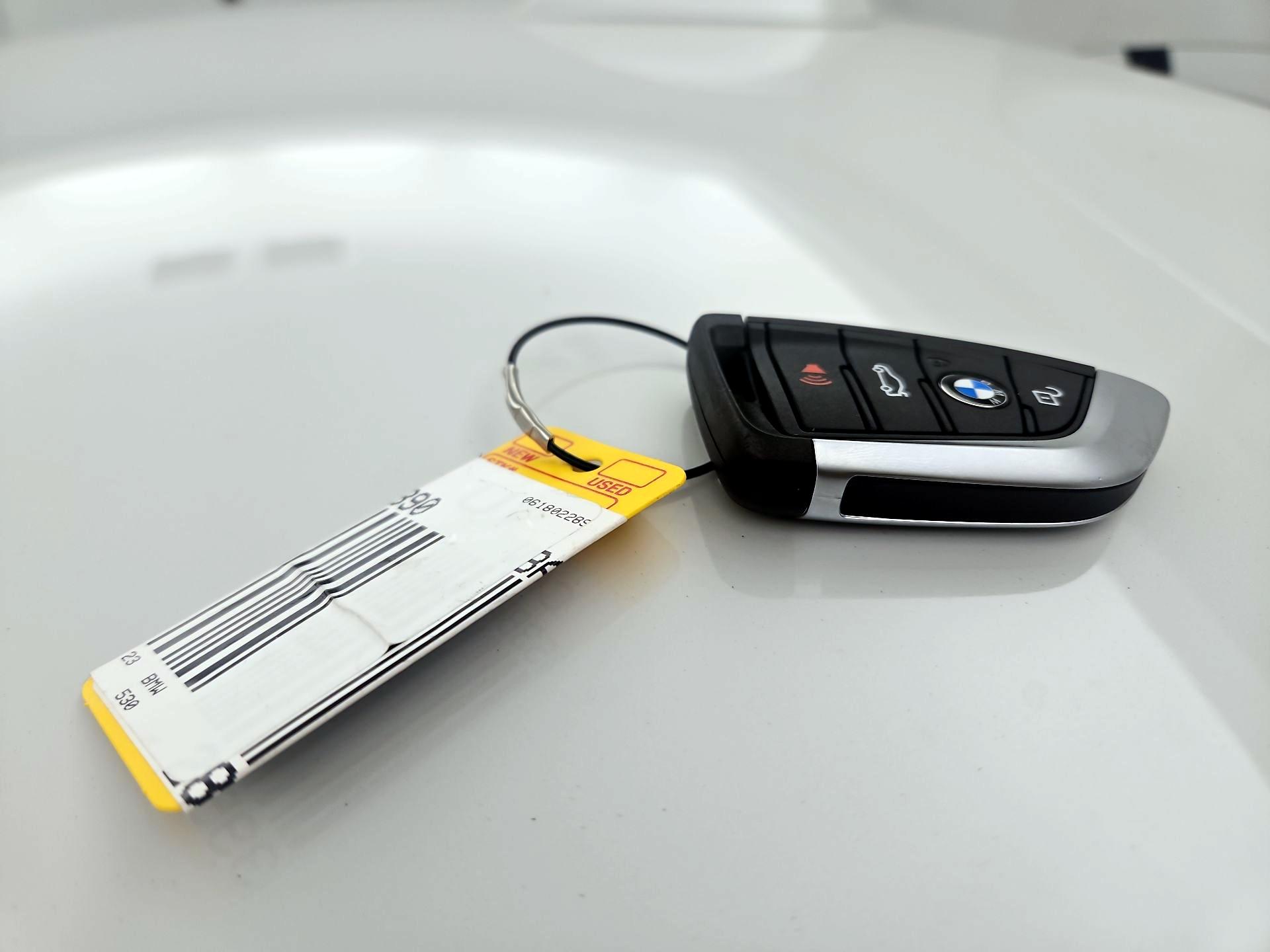 Thumbnail: 2023 BMW 5 Series - 19