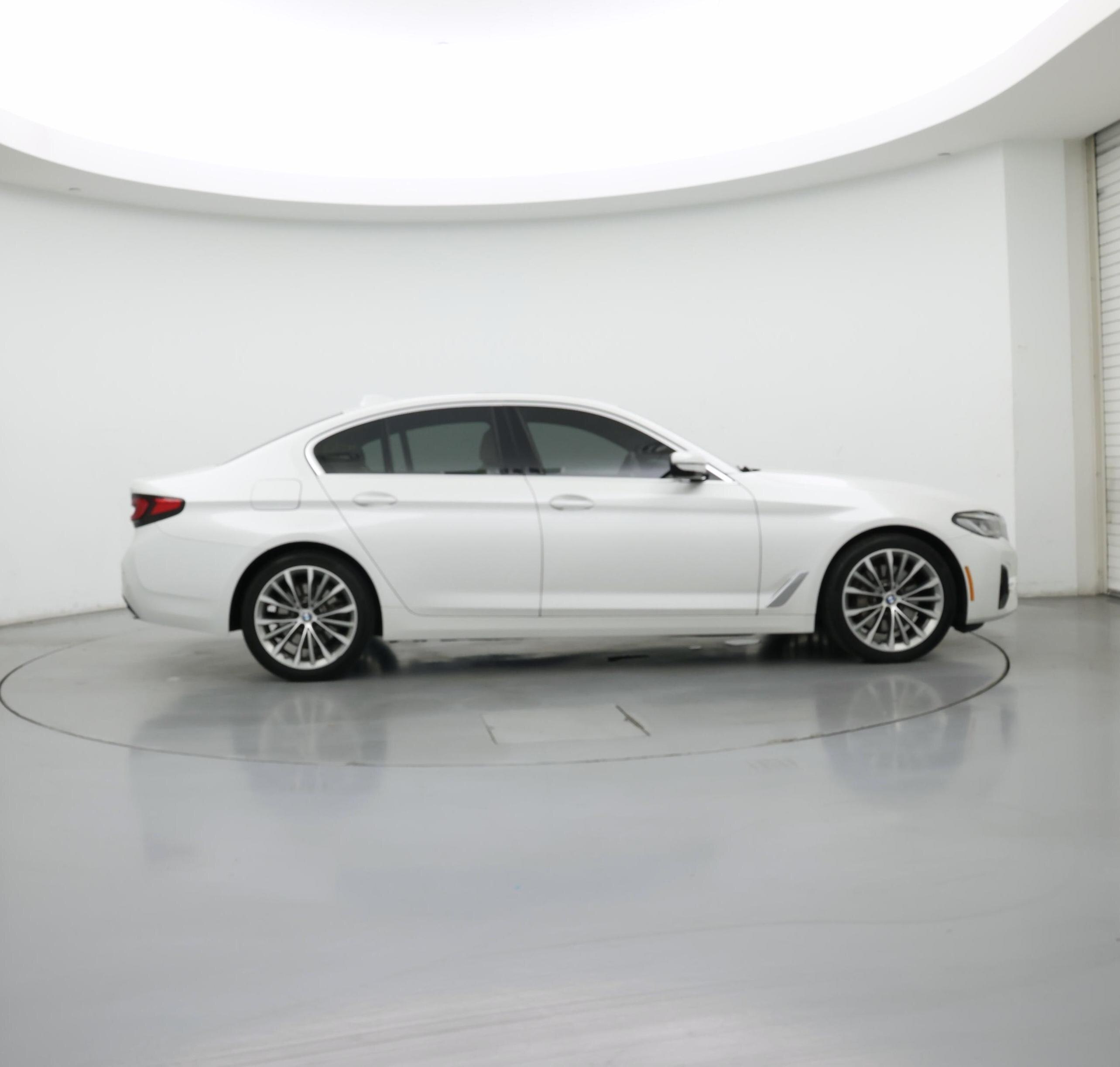 Thumbnail: 2023 BMW 5 Series - 7
