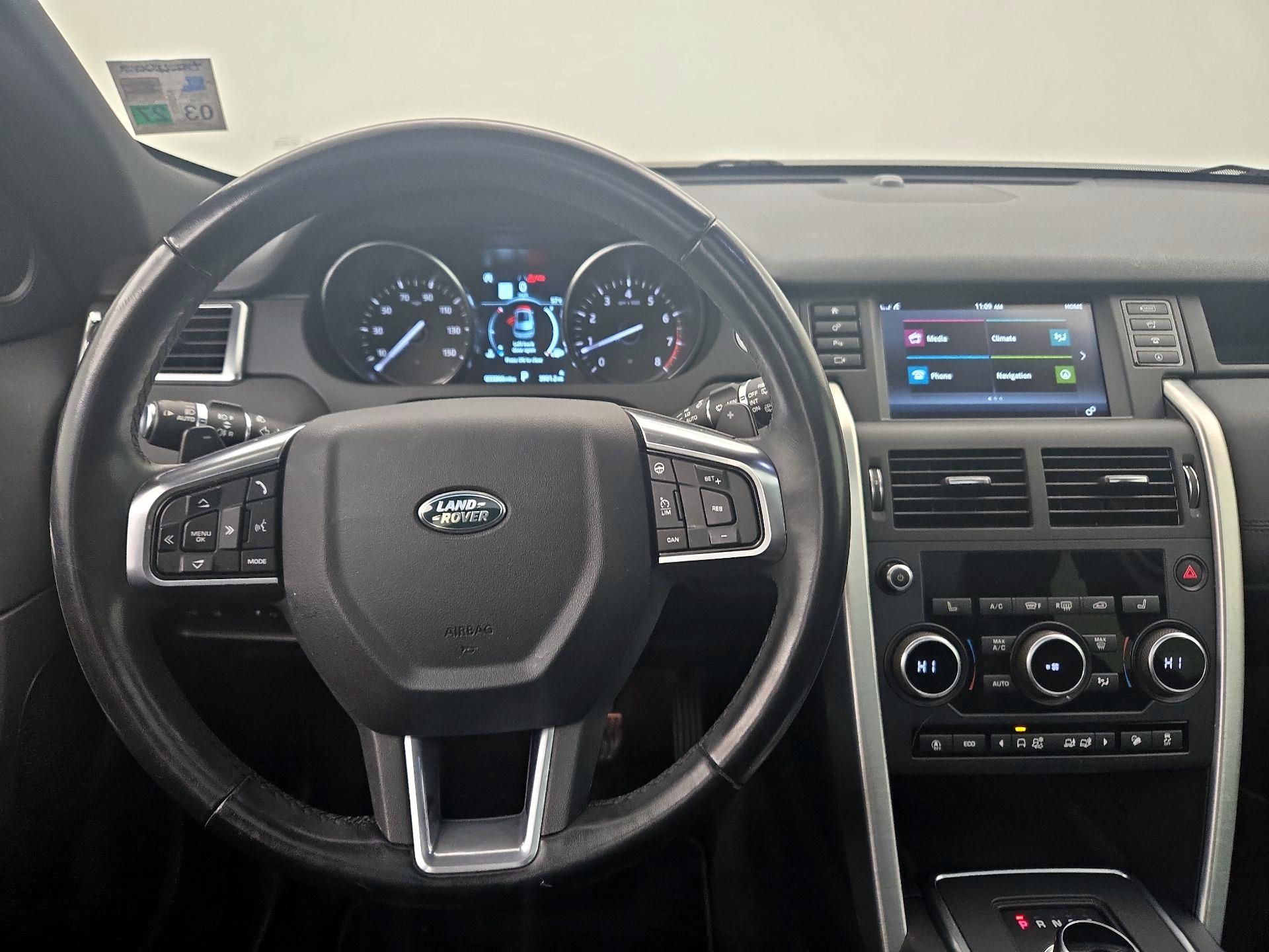 Thumbnail: 2019 Land Rover Discovery Sport - 10