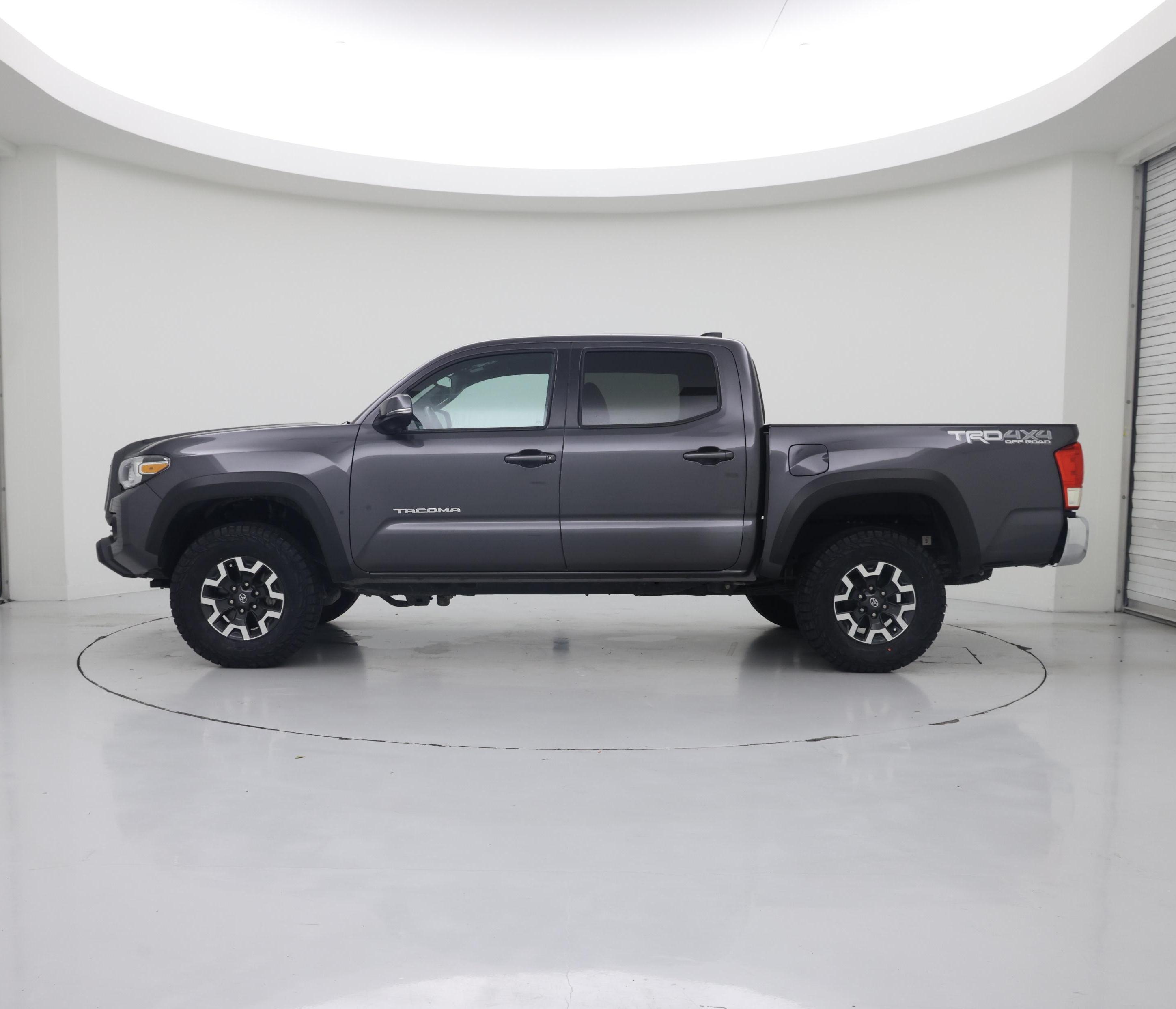 Thumbnail: 2023 Toyota Tacoma - 3