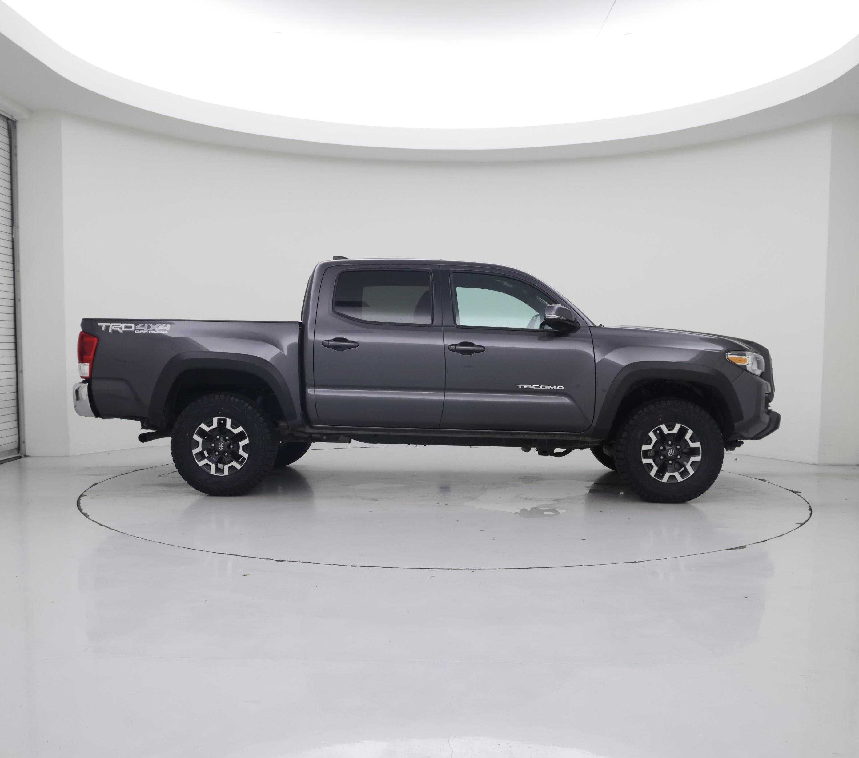 Thumbnail: 2023 Toyota Tacoma - 7