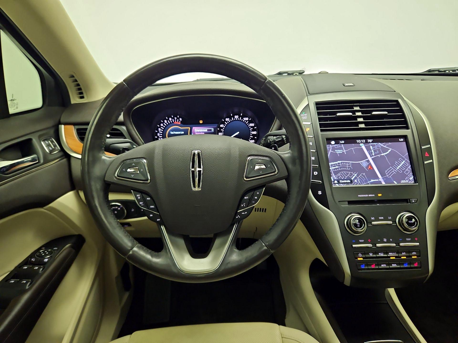 Thumbnail: 2016 Lincoln MKC - 10