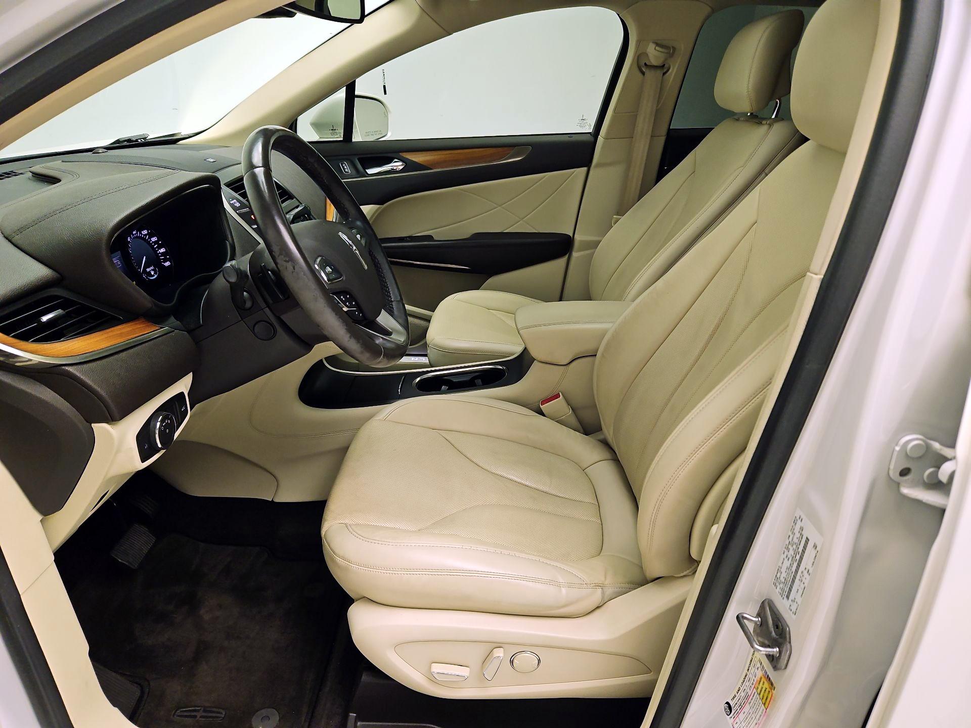 Thumbnail: 2016 Lincoln MKC - 11