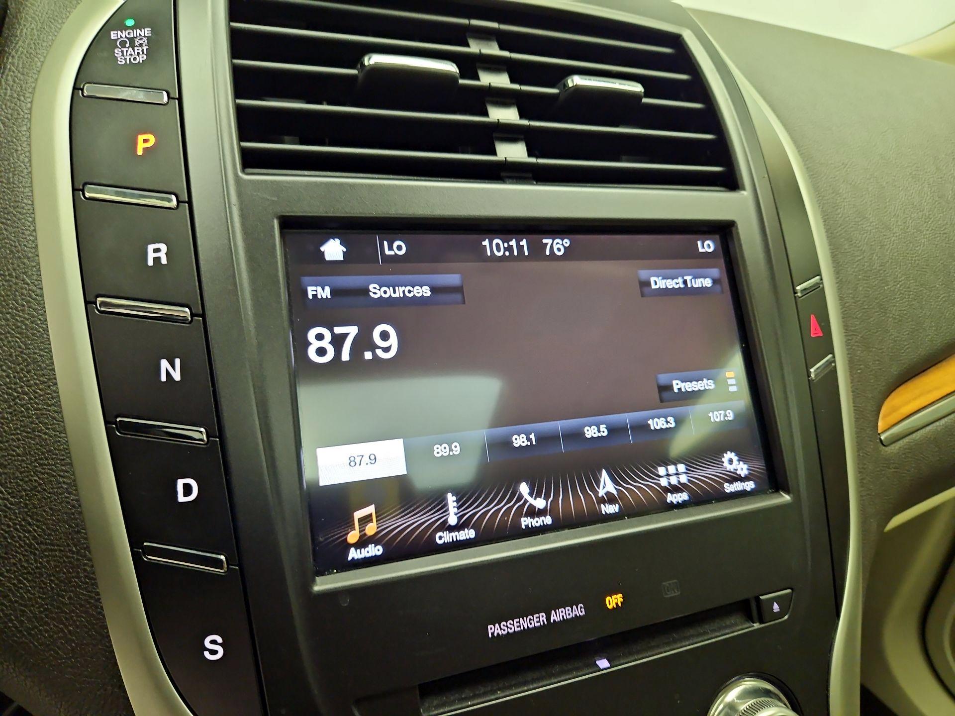 Thumbnail: 2016 Lincoln MKC - 16