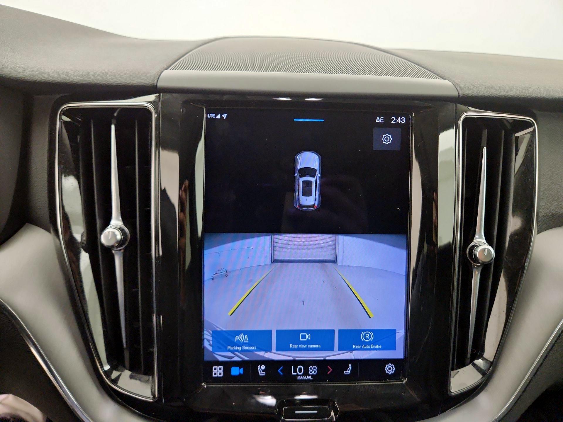 Thumbnail: 2023 Volvo XC60 - 13