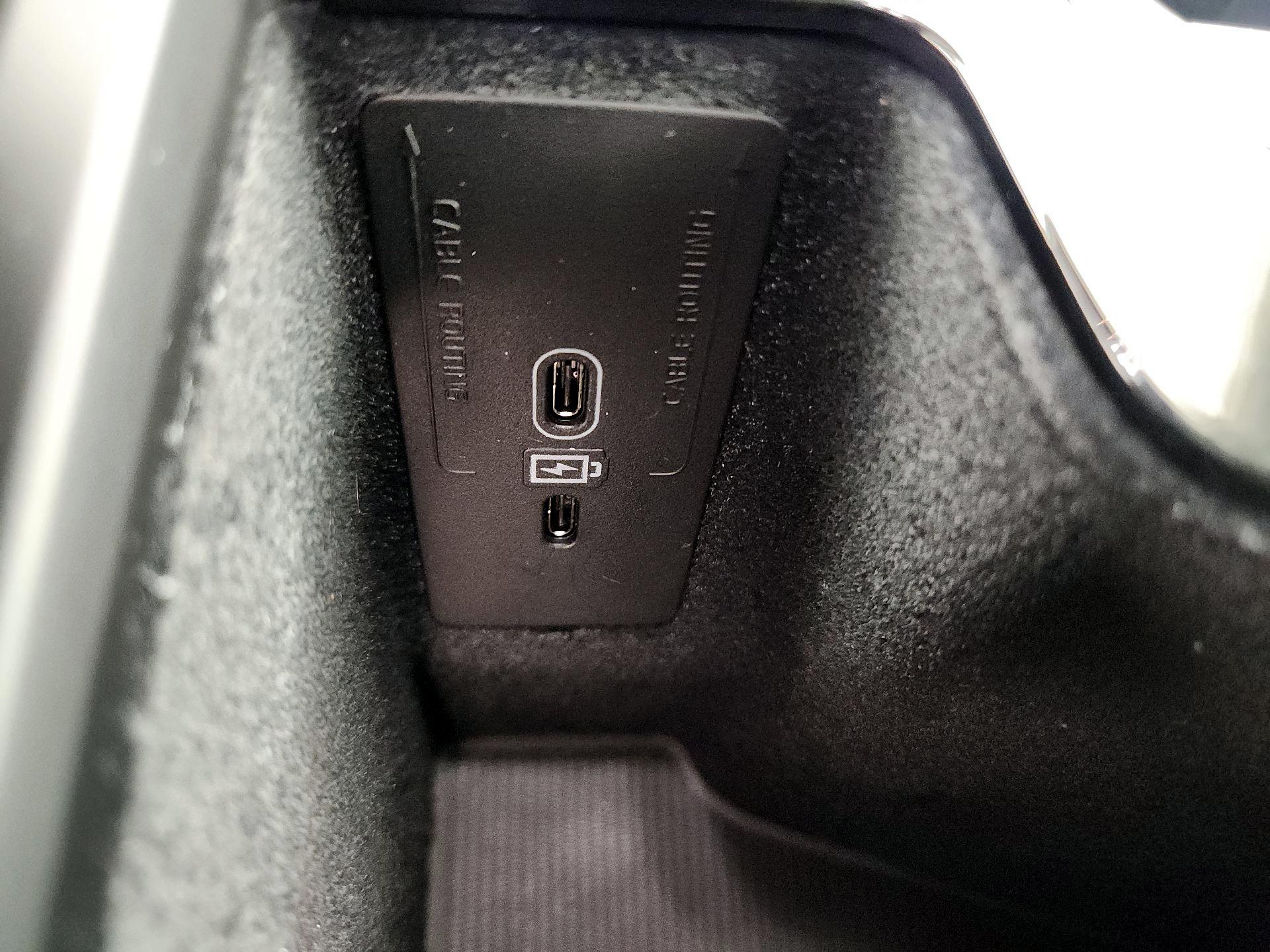 Thumbnail: 2023 Volvo XC60 - 17