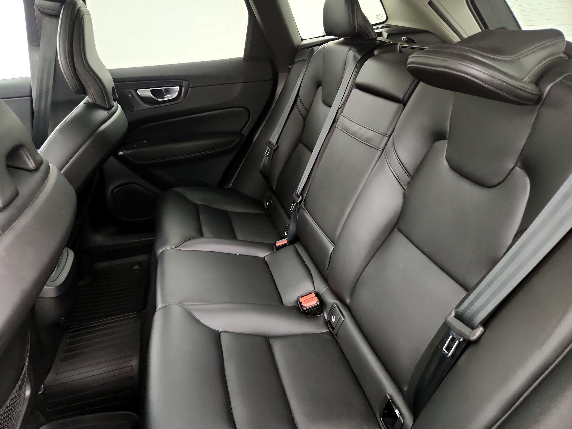 Thumbnail: 2023 Volvo XC60 - 19