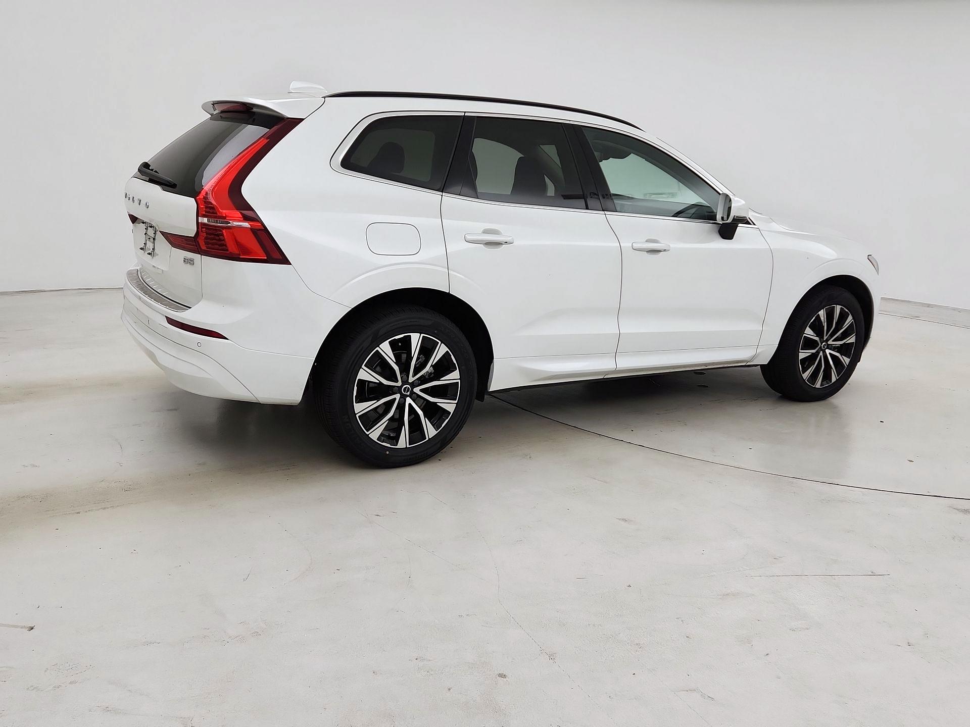 Thumbnail: 2023 Volvo XC60 - 5