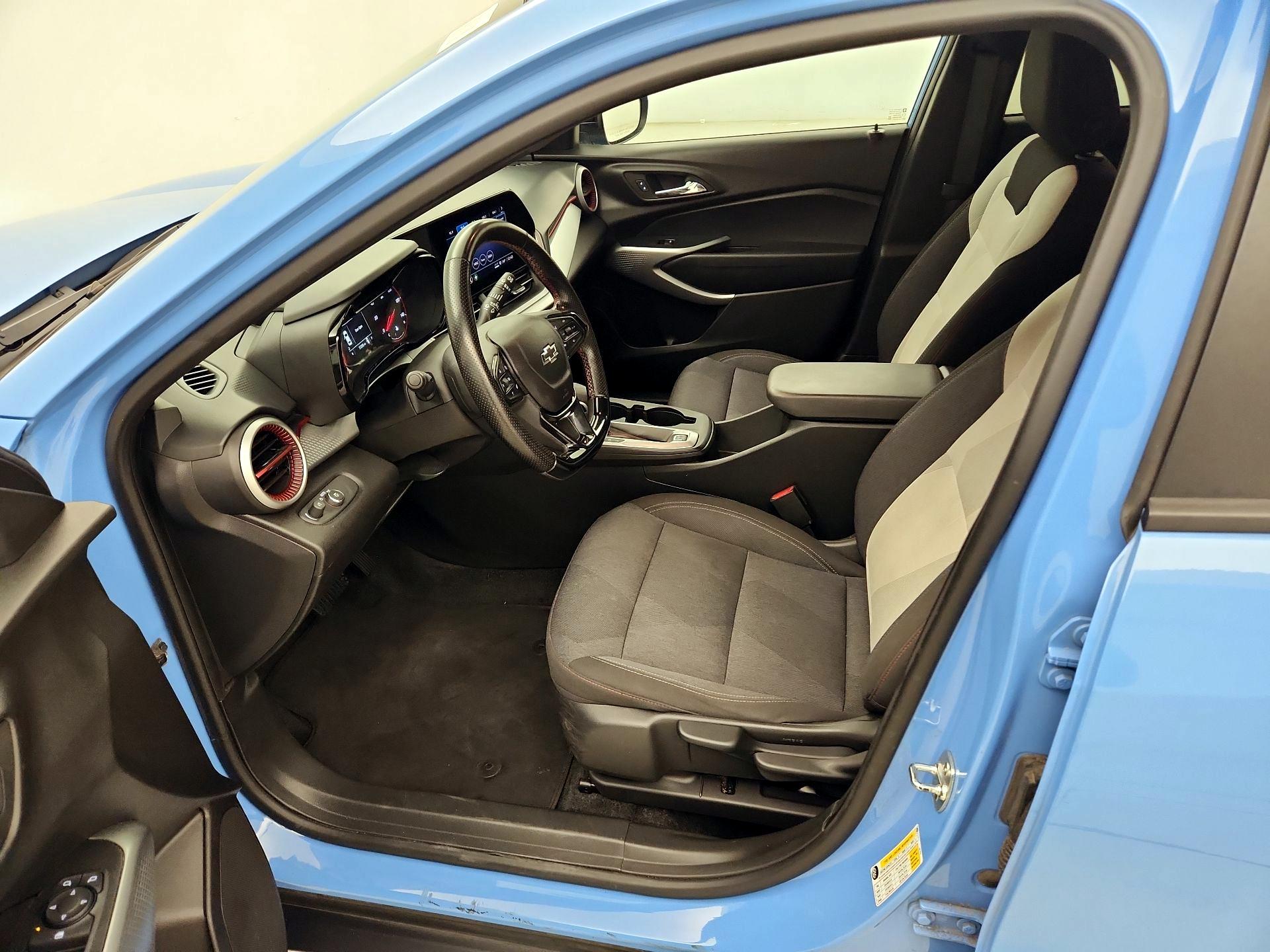 Thumbnail: 2024 Chevrolet Trax - 11