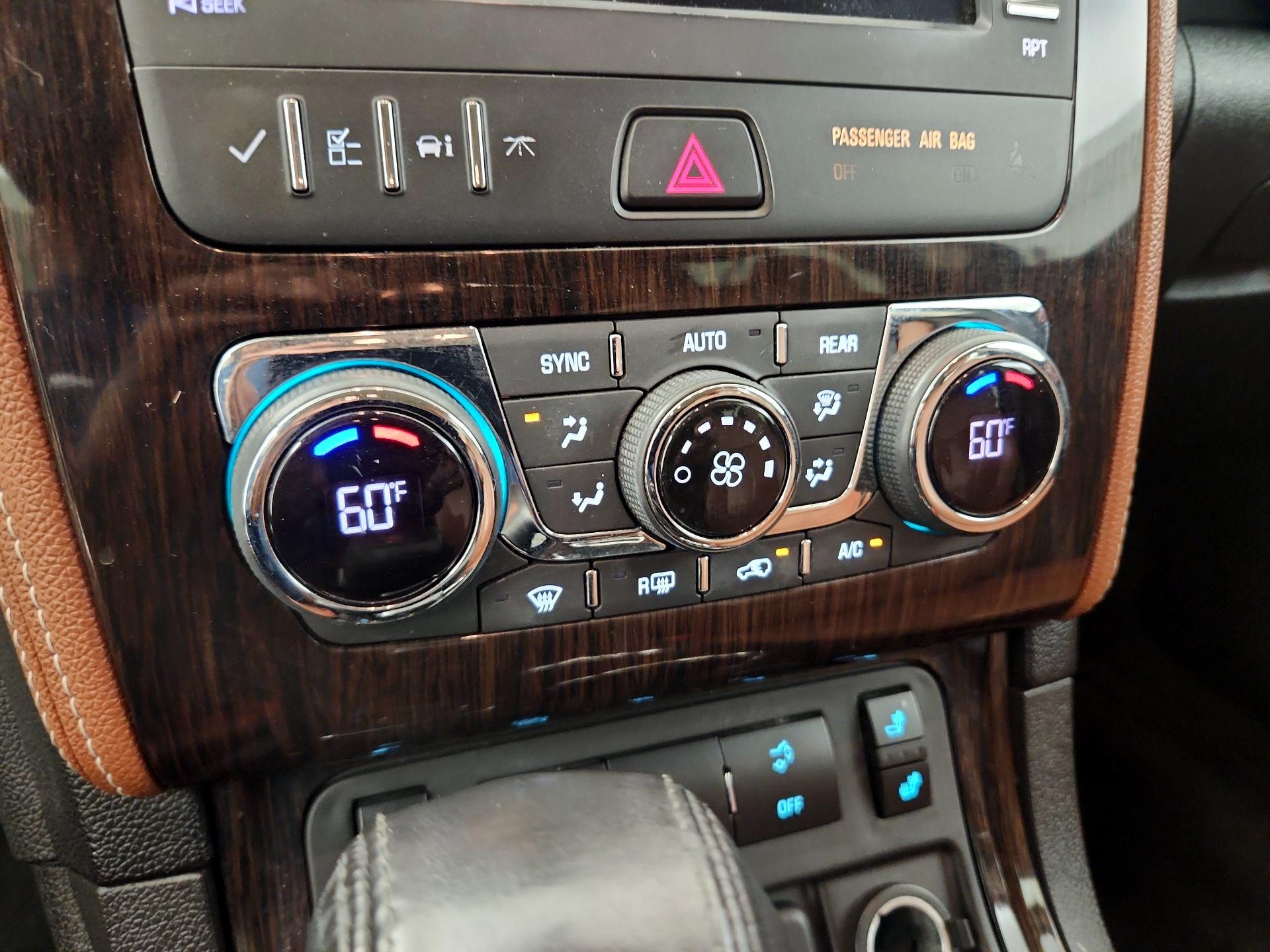 Thumbnail: 2017 Chevrolet Traverse - 14