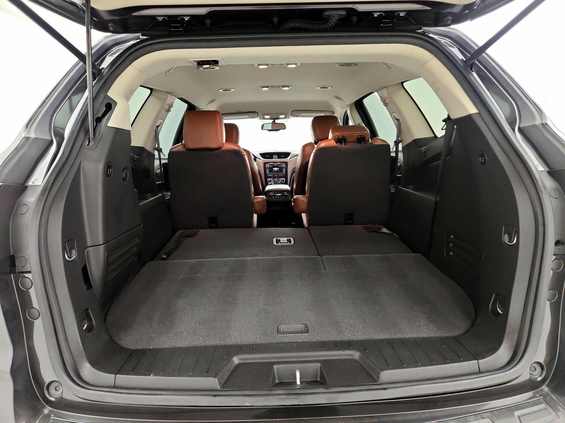 Thumbnail: 2017 Chevrolet Traverse - 18