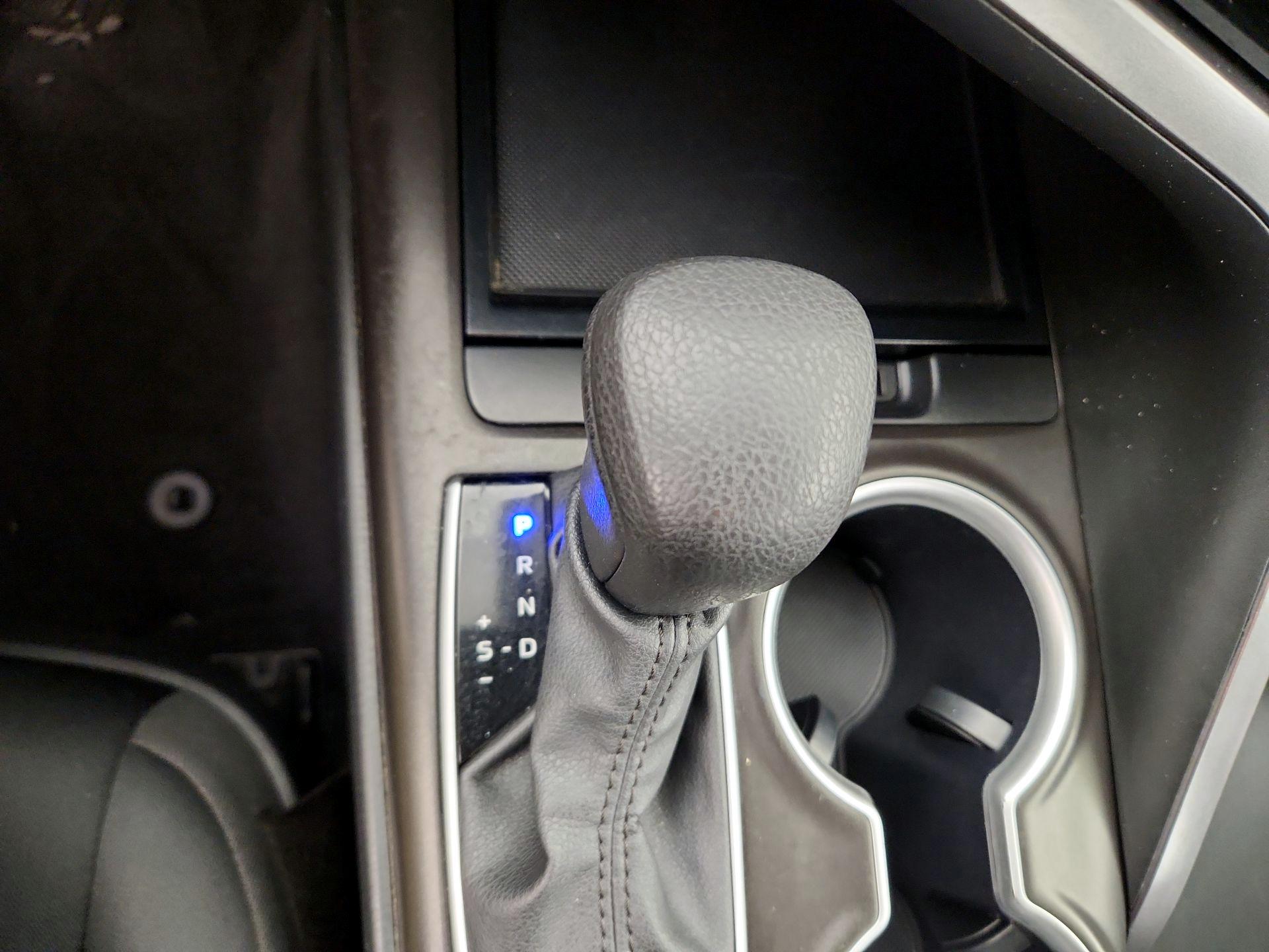 Thumbnail: 2024 Toyota Camry - 17