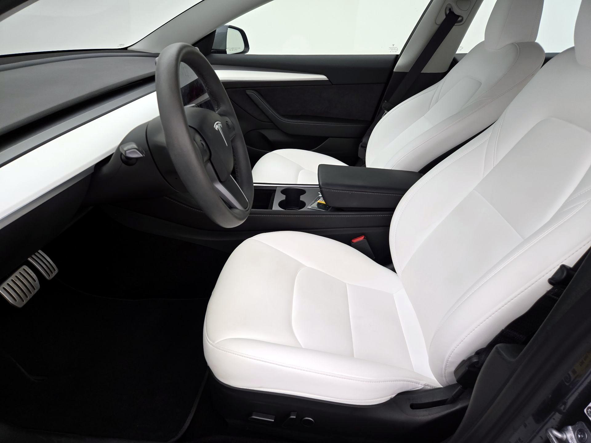 Thumbnail: 2023 Tesla Model 3 - 11