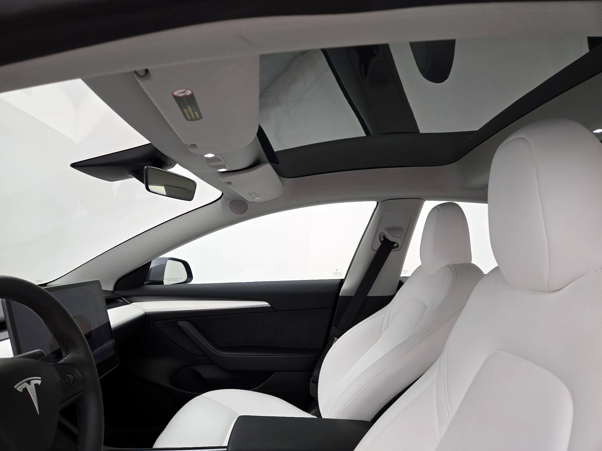 Thumbnail: 2023 Tesla Model 3 - 18