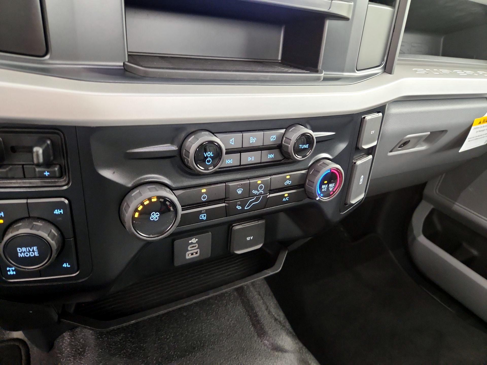 Thumbnail: 2024 Ford F-350 - 14