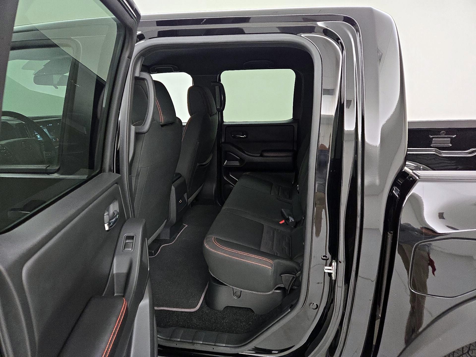 Thumbnail: 2025 Nissan Frontier - 19