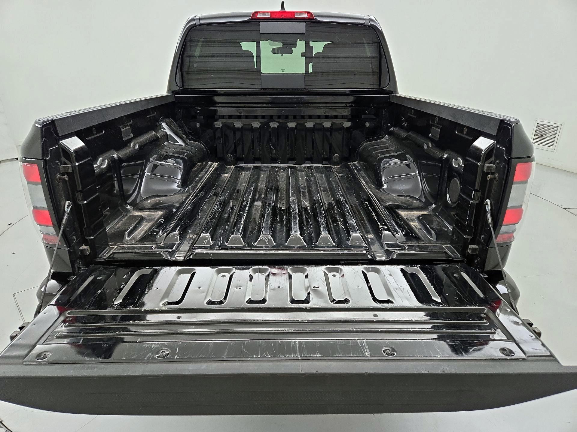 Thumbnail: 2025 Nissan Frontier - 20