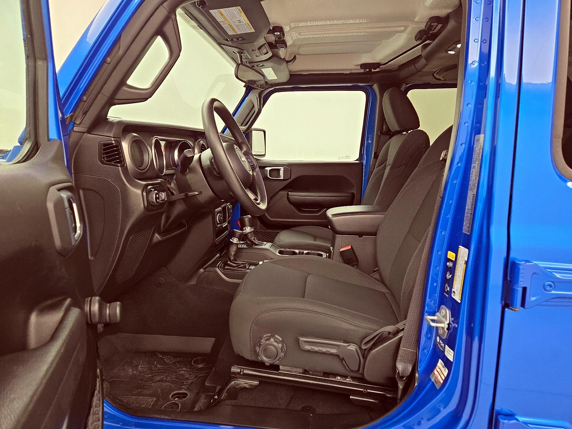 Thumbnail: 2022 Jeep Gladiator - 11