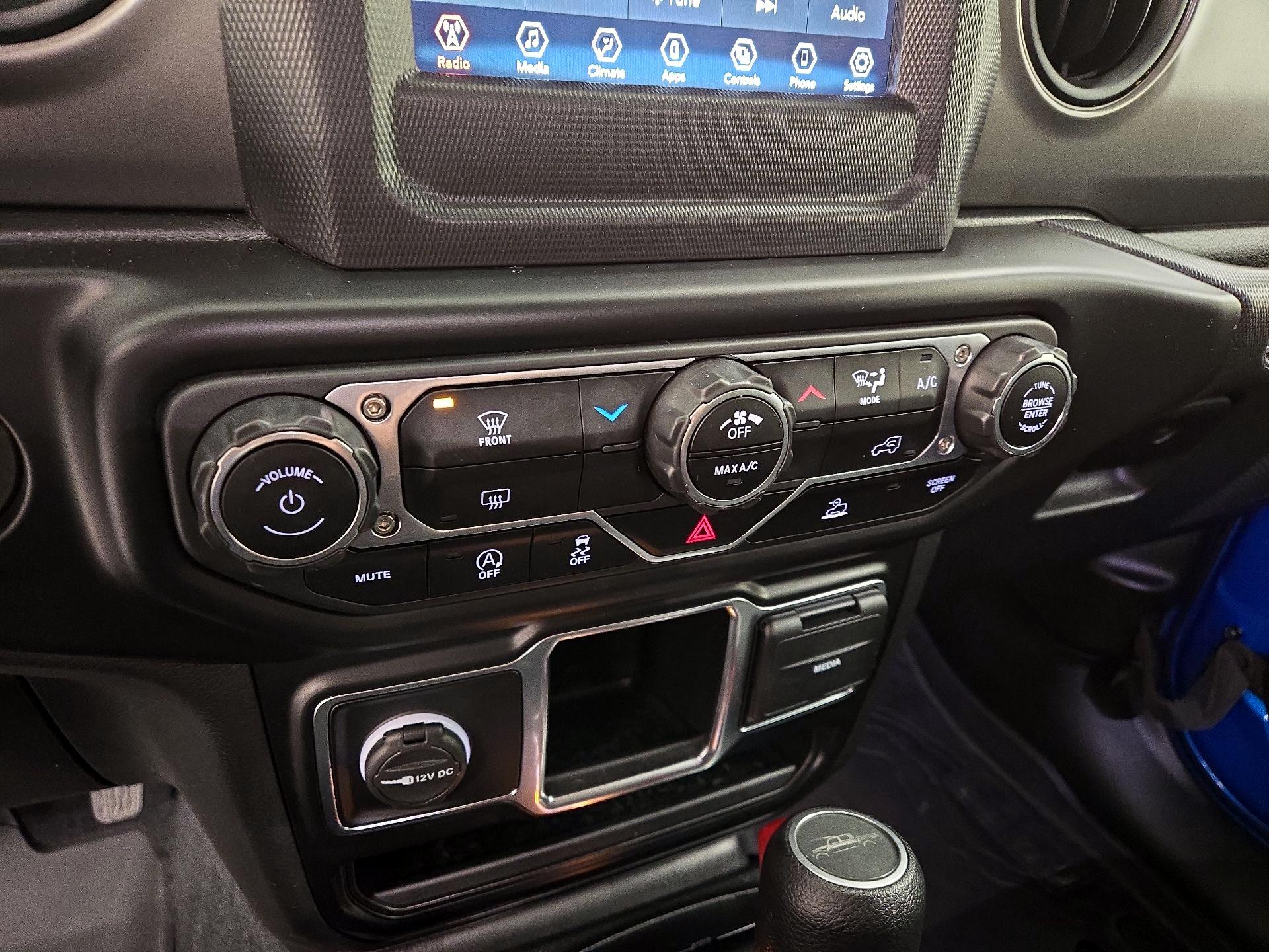 Thumbnail: 2022 Jeep Gladiator - 16