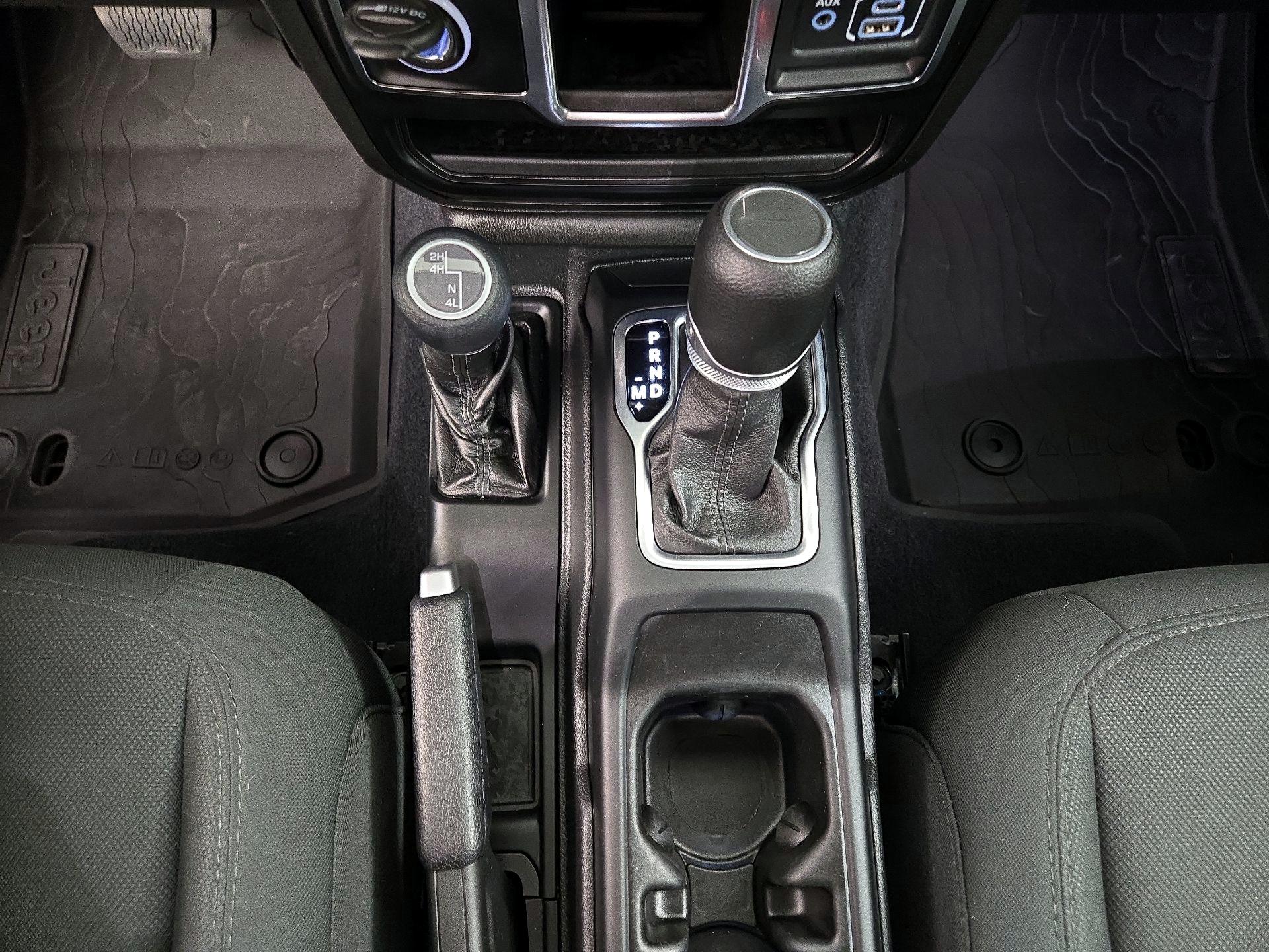 Thumbnail: 2022 Jeep Gladiator - 17