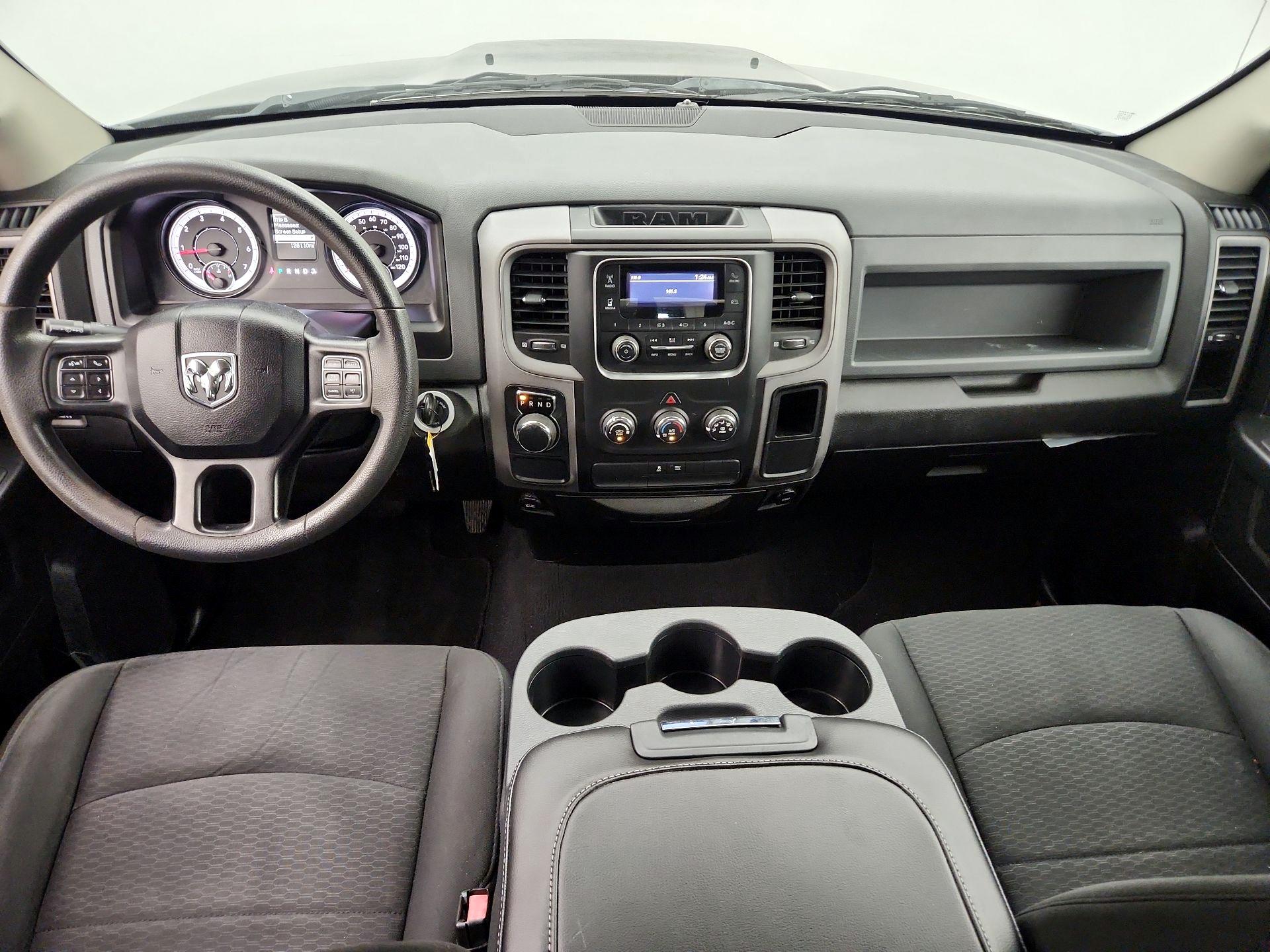 Thumbnail: 2019 RAM 1500 Classic - 9