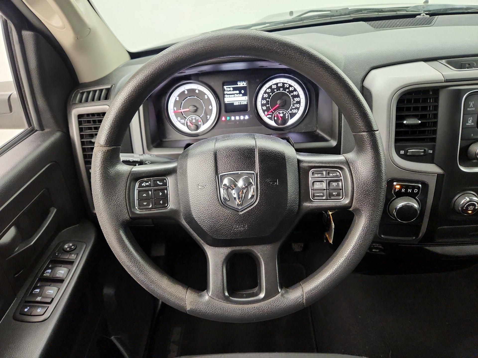 Thumbnail: 2019 RAM 1500 Classic - 10