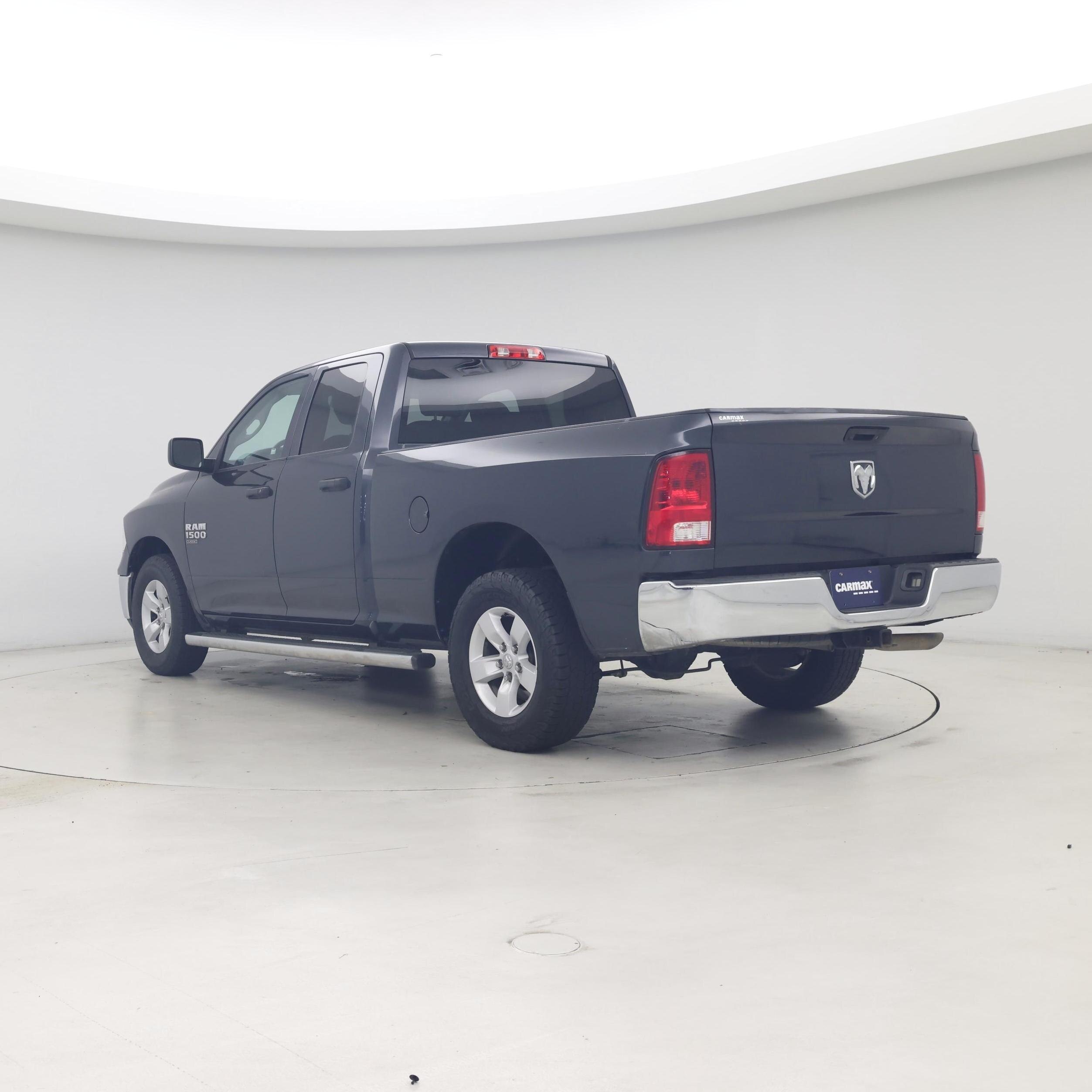 Thumbnail: 2019 RAM 1500 Classic - 2