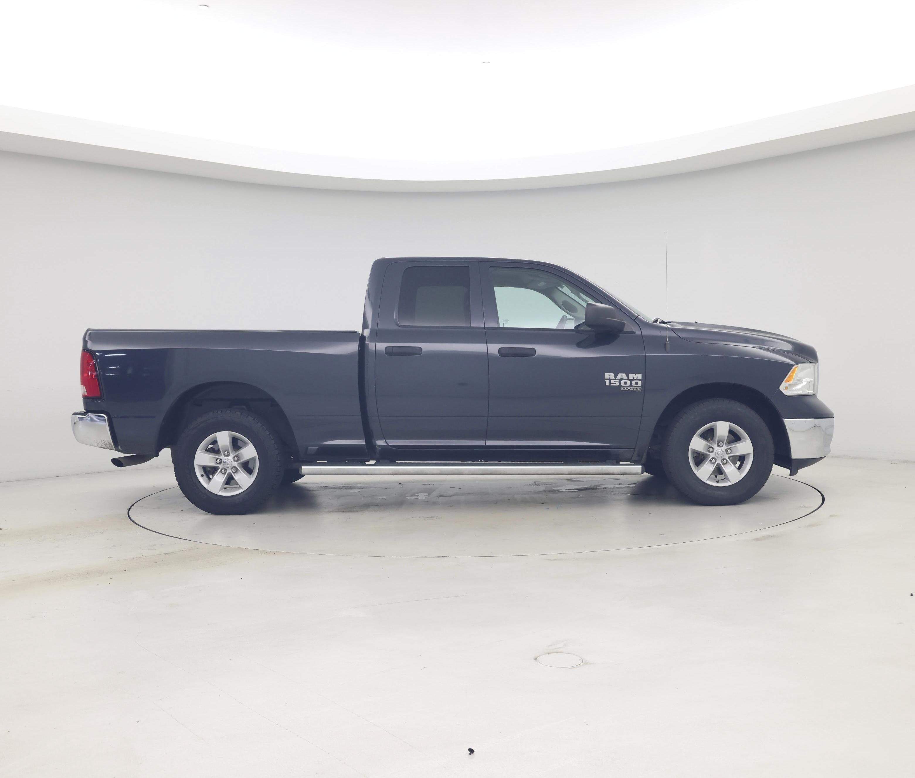 Thumbnail: 2019 RAM 1500 Classic - 7