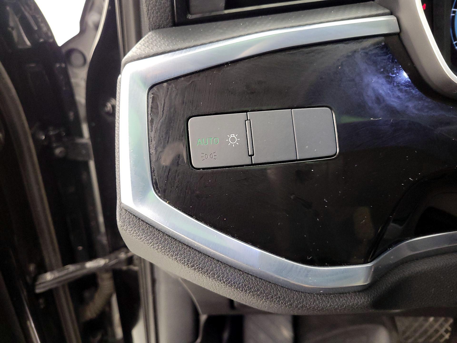 Thumbnail: 2022 Audi Q3 - 13