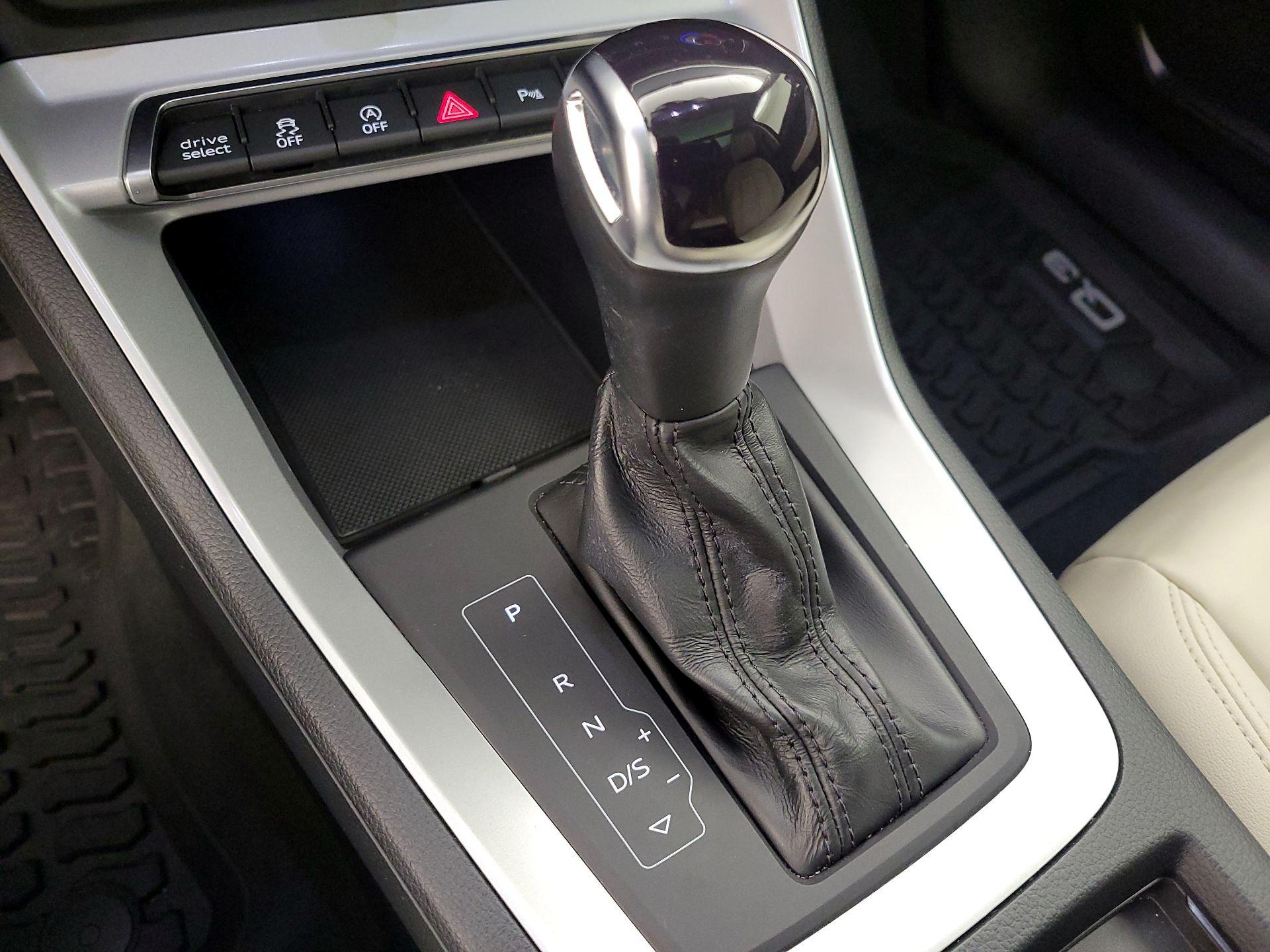 Thumbnail: 2022 Audi Q3 - 17