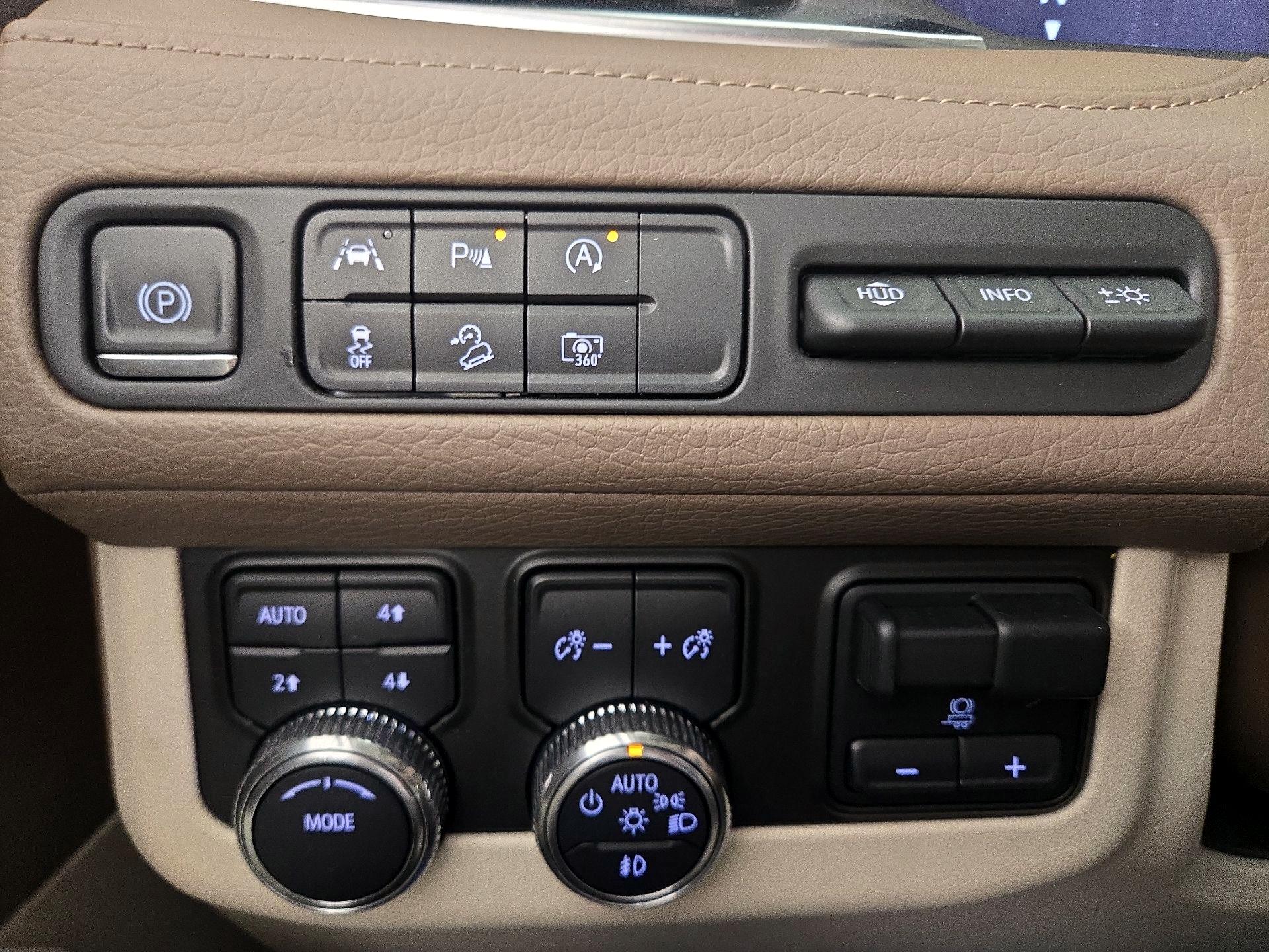 Thumbnail: 2024 GMC Yukon XL - 13