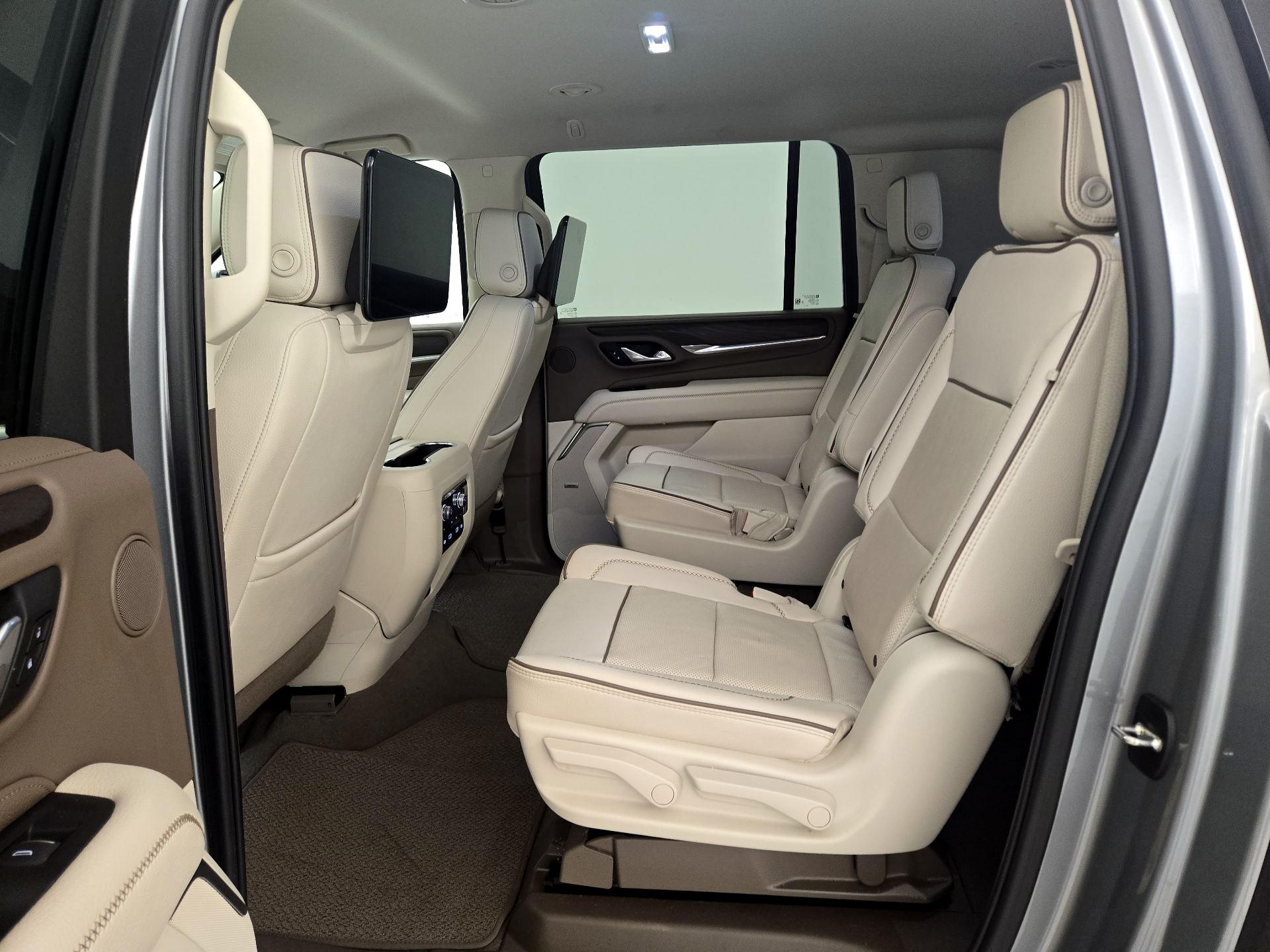 Thumbnail: 2024 GMC Yukon XL - 20