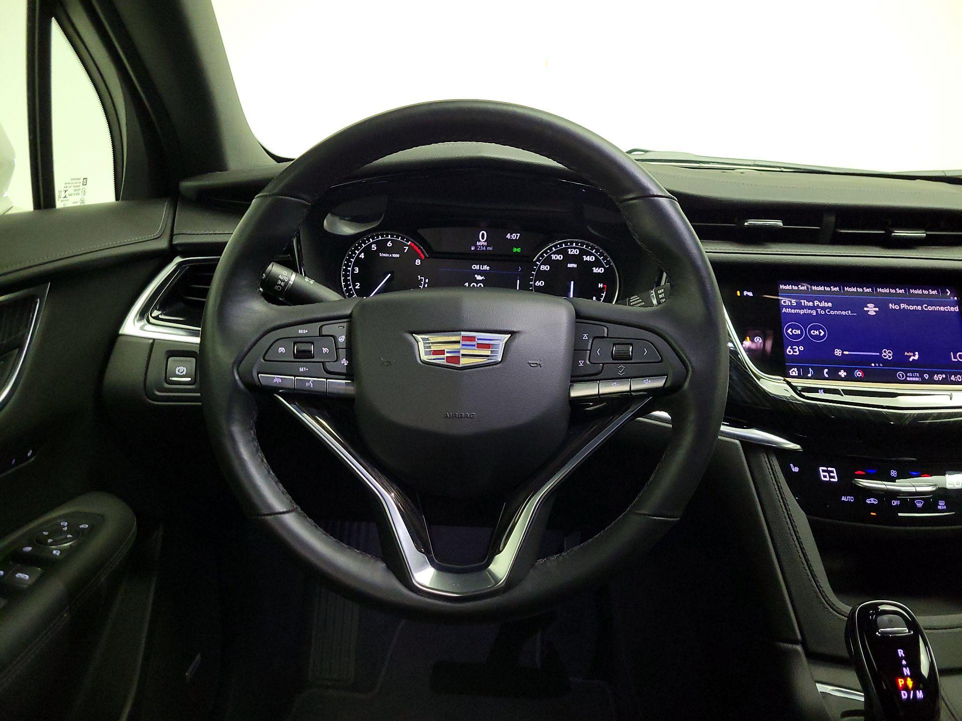 Thumbnail: 2022 Cadillac XT6 - 10