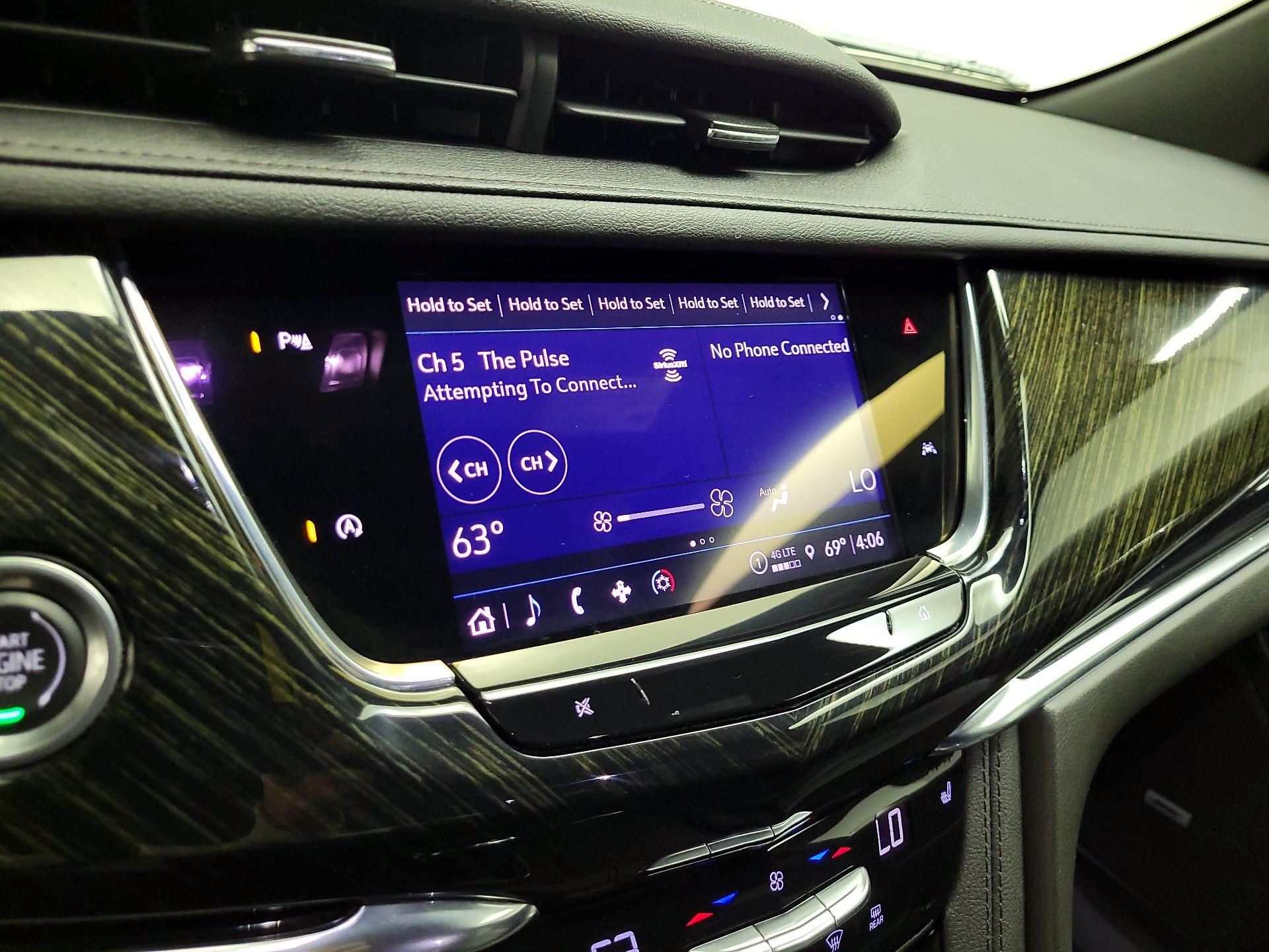 Thumbnail: 2022 Cadillac XT6 - 15