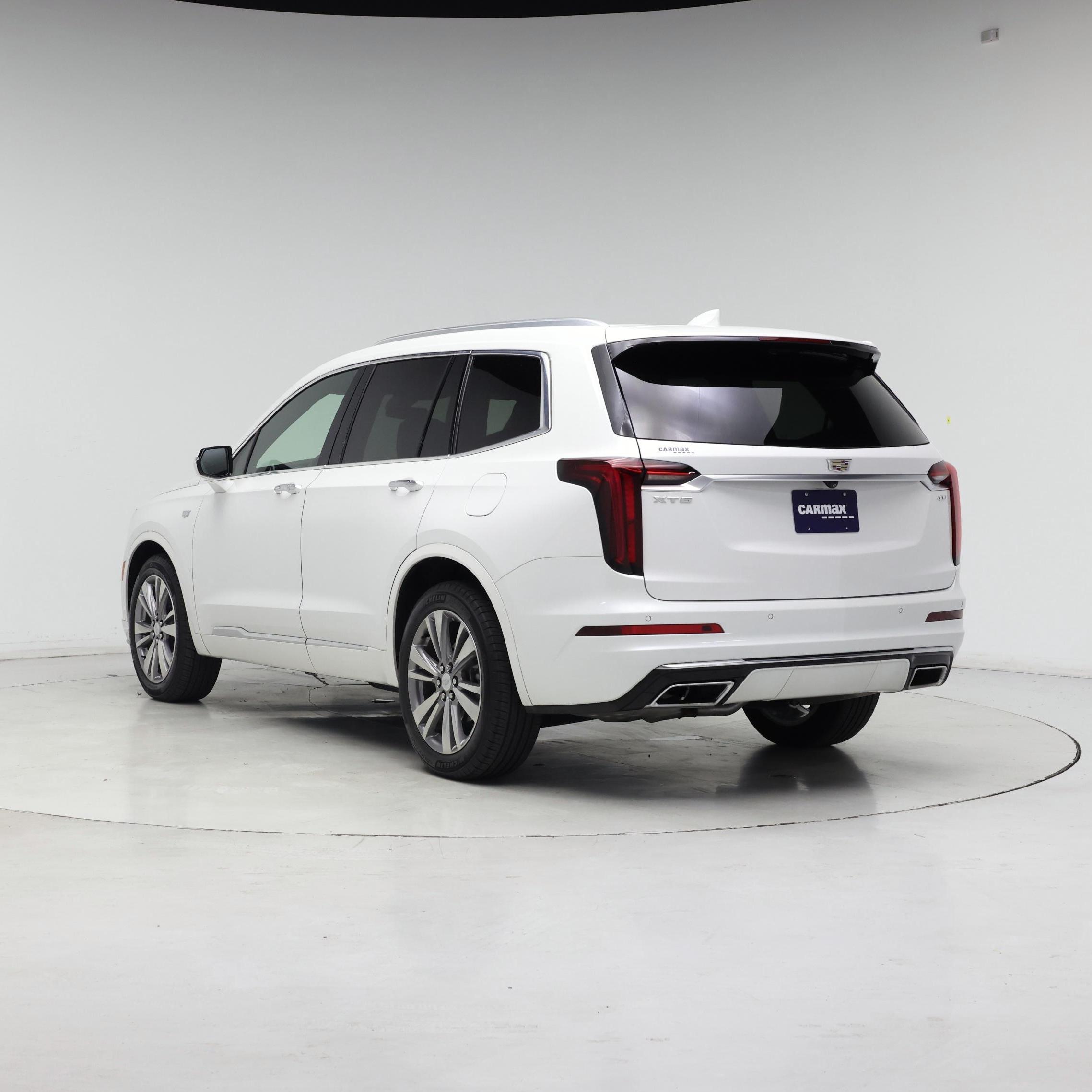 Thumbnail: 2022 Cadillac XT6 - 2