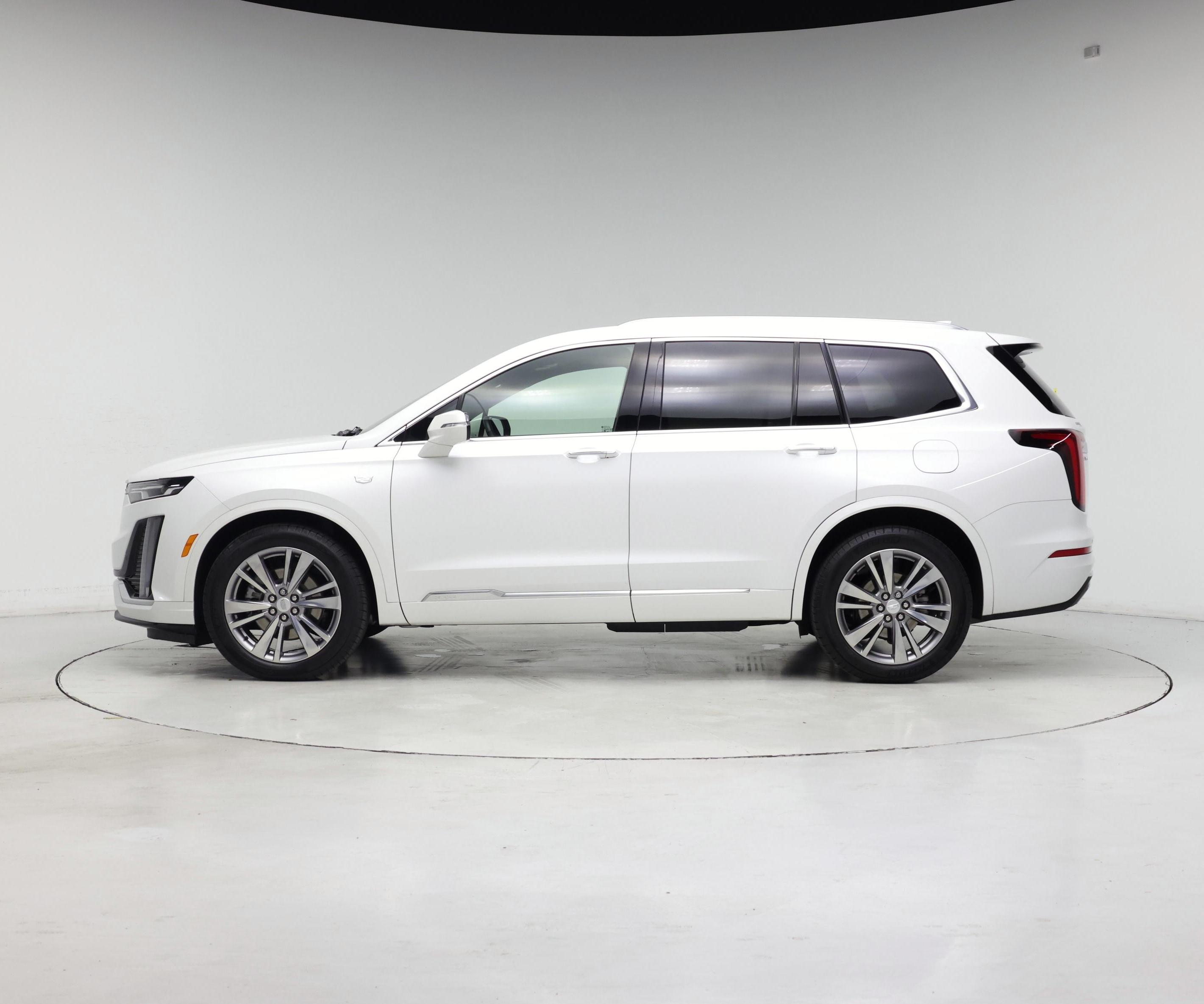 Thumbnail: 2022 Cadillac XT6 - 3