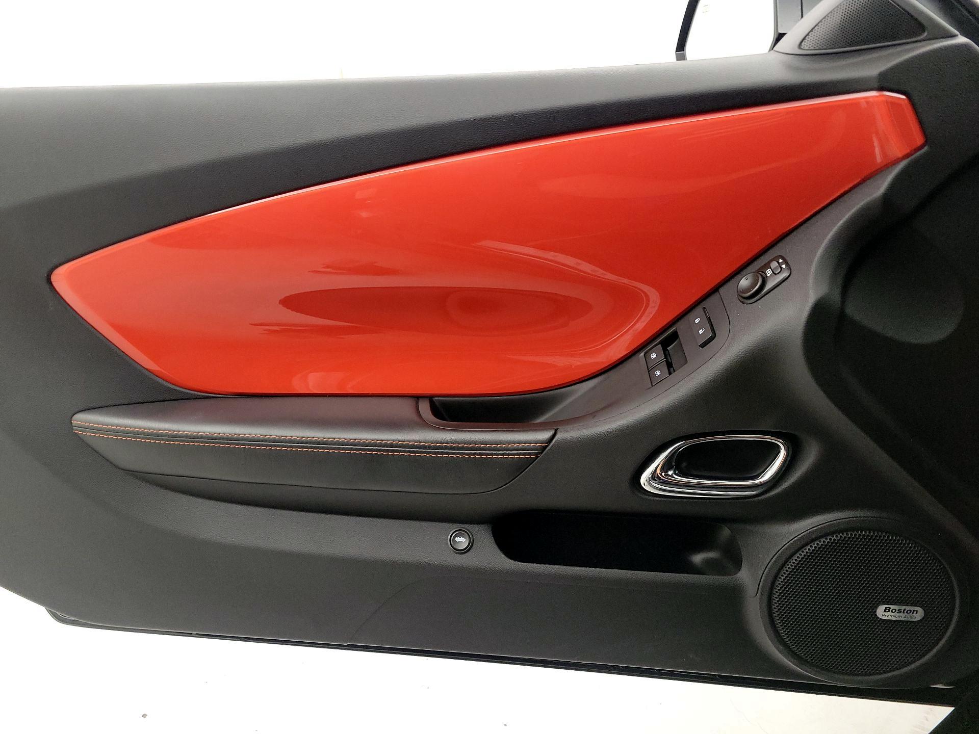 Thumbnail: 2015 Chevrolet Camaro - 10