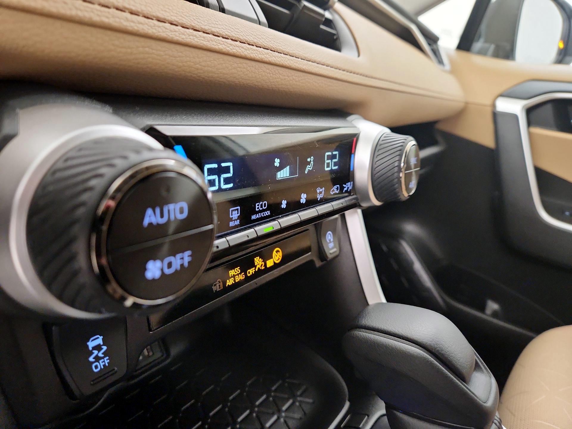 Thumbnail: 2024 Toyota RAV4 - 16