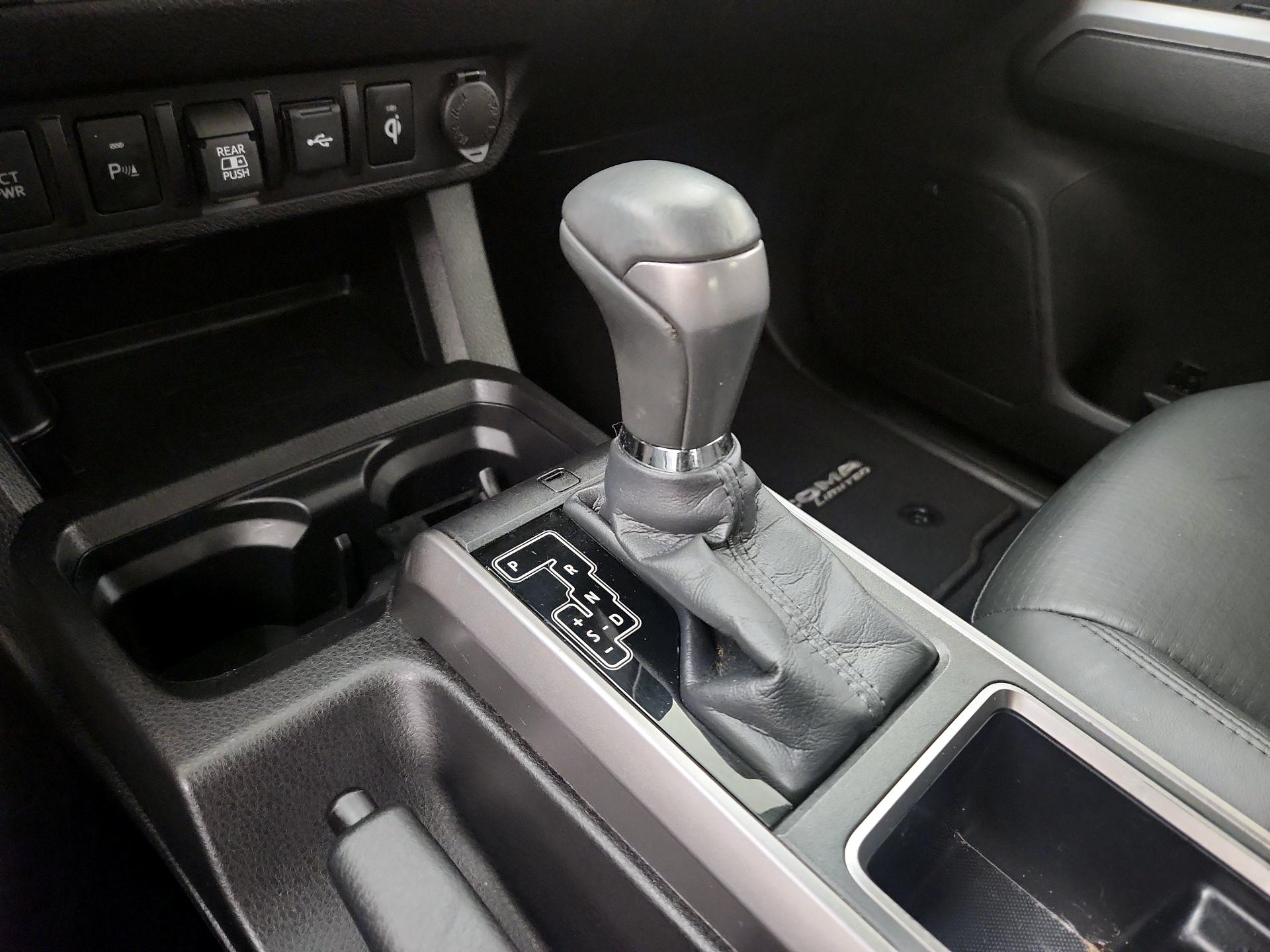 Thumbnail: 2023 Toyota Tacoma - 15