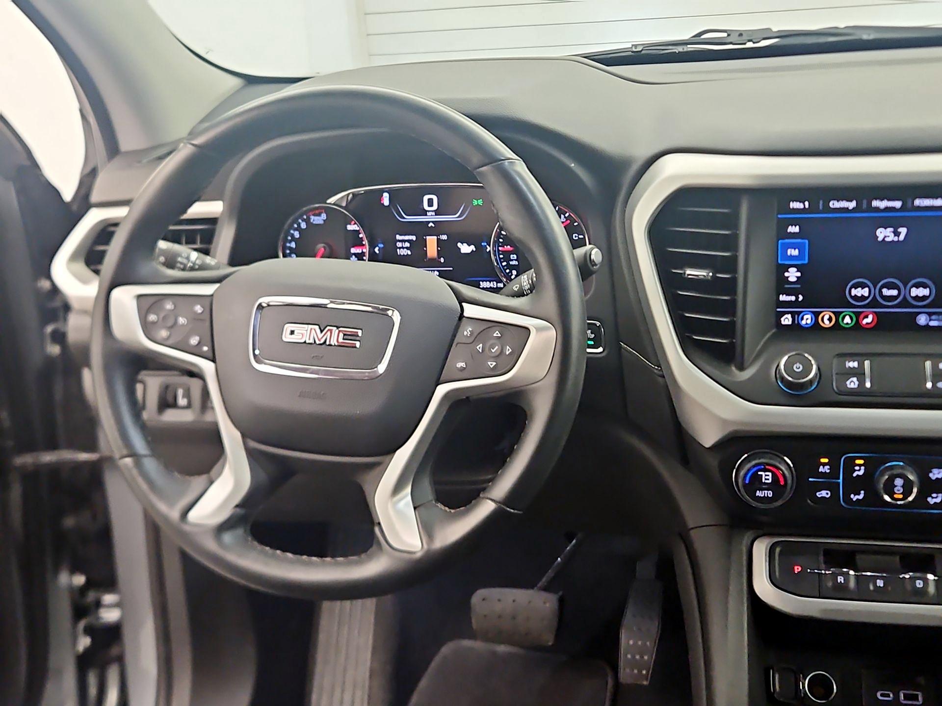 Thumbnail: 2023 GMC Acadia - 10