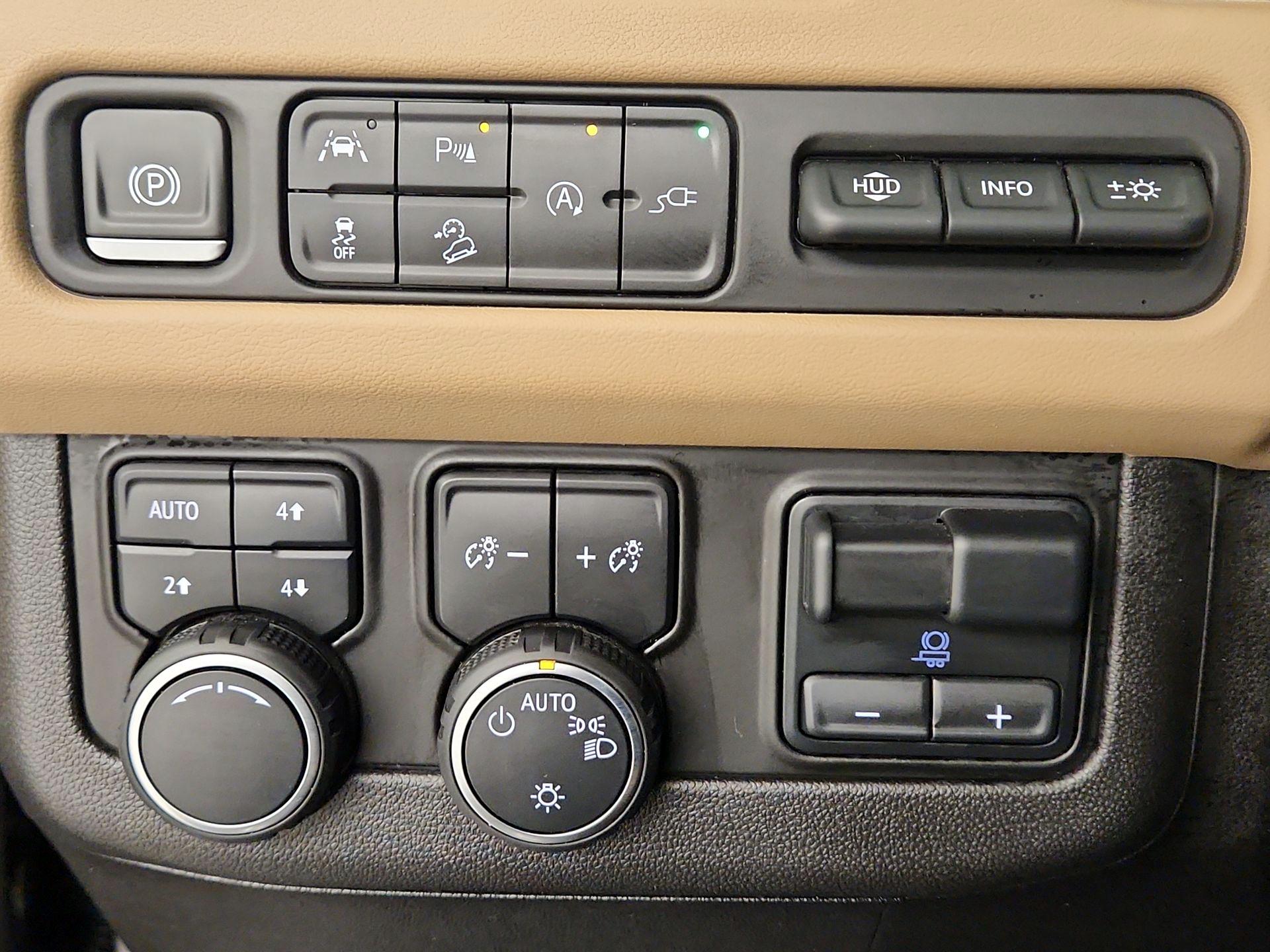 Thumbnail: 2021 Chevrolet Suburban - 13