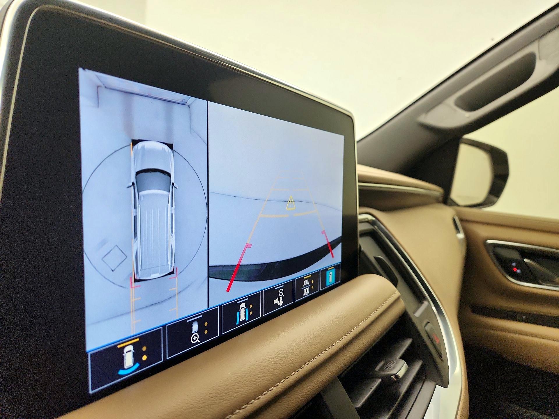 Thumbnail: 2021 Chevrolet Suburban - 15