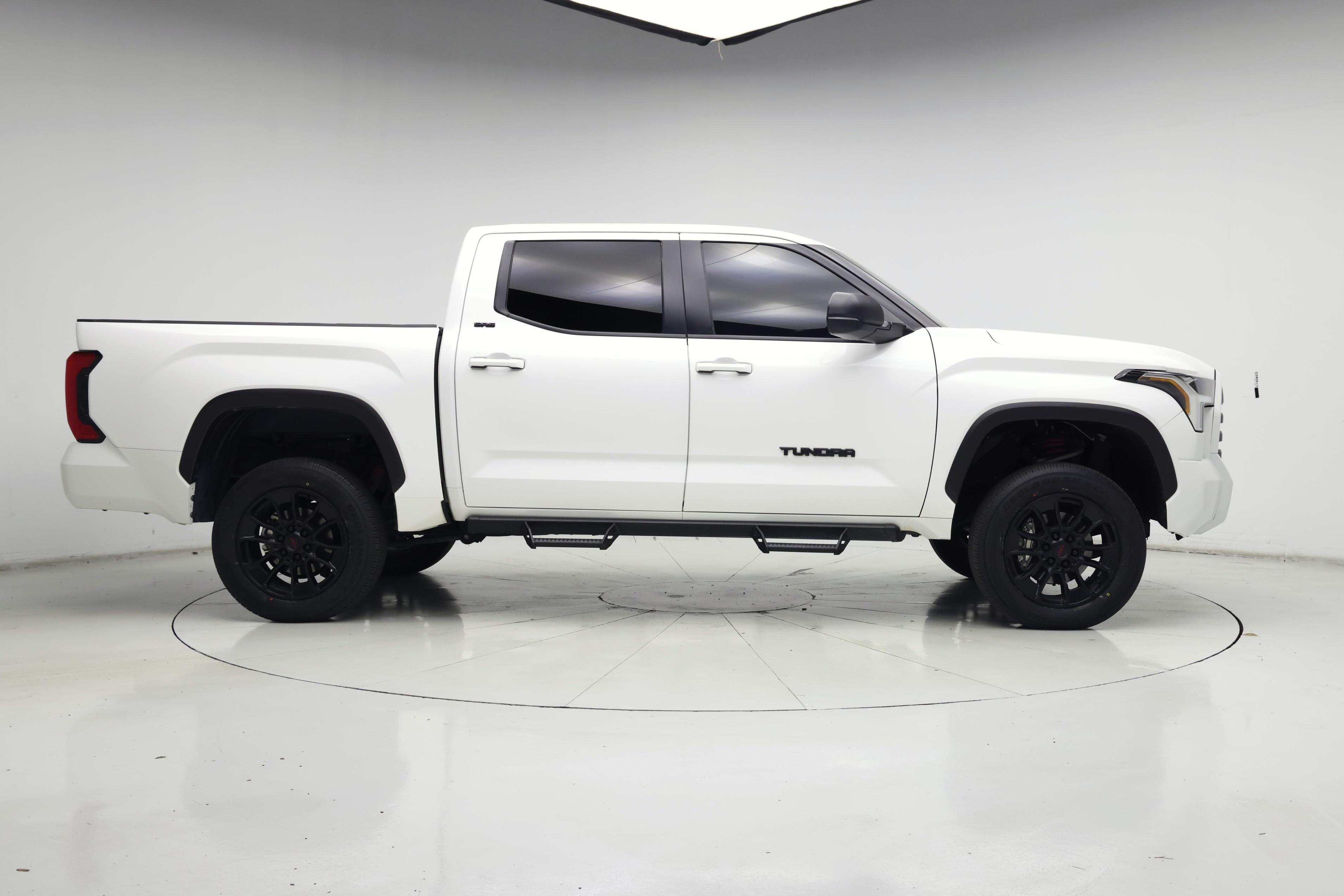 Thumbnail: 2024 Toyota Tundra - 7