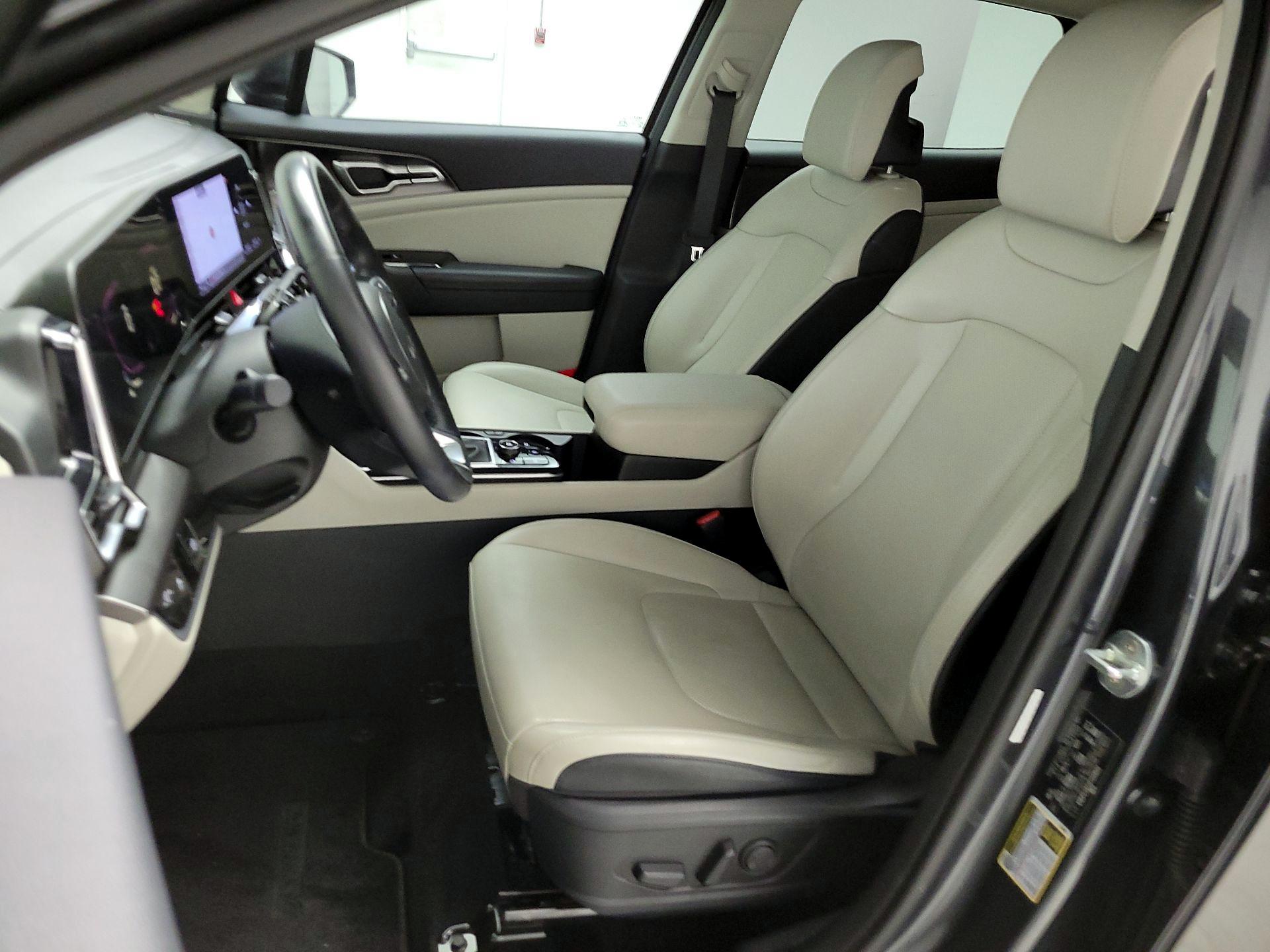 Thumbnail: 2023 Kia Sportage - 11