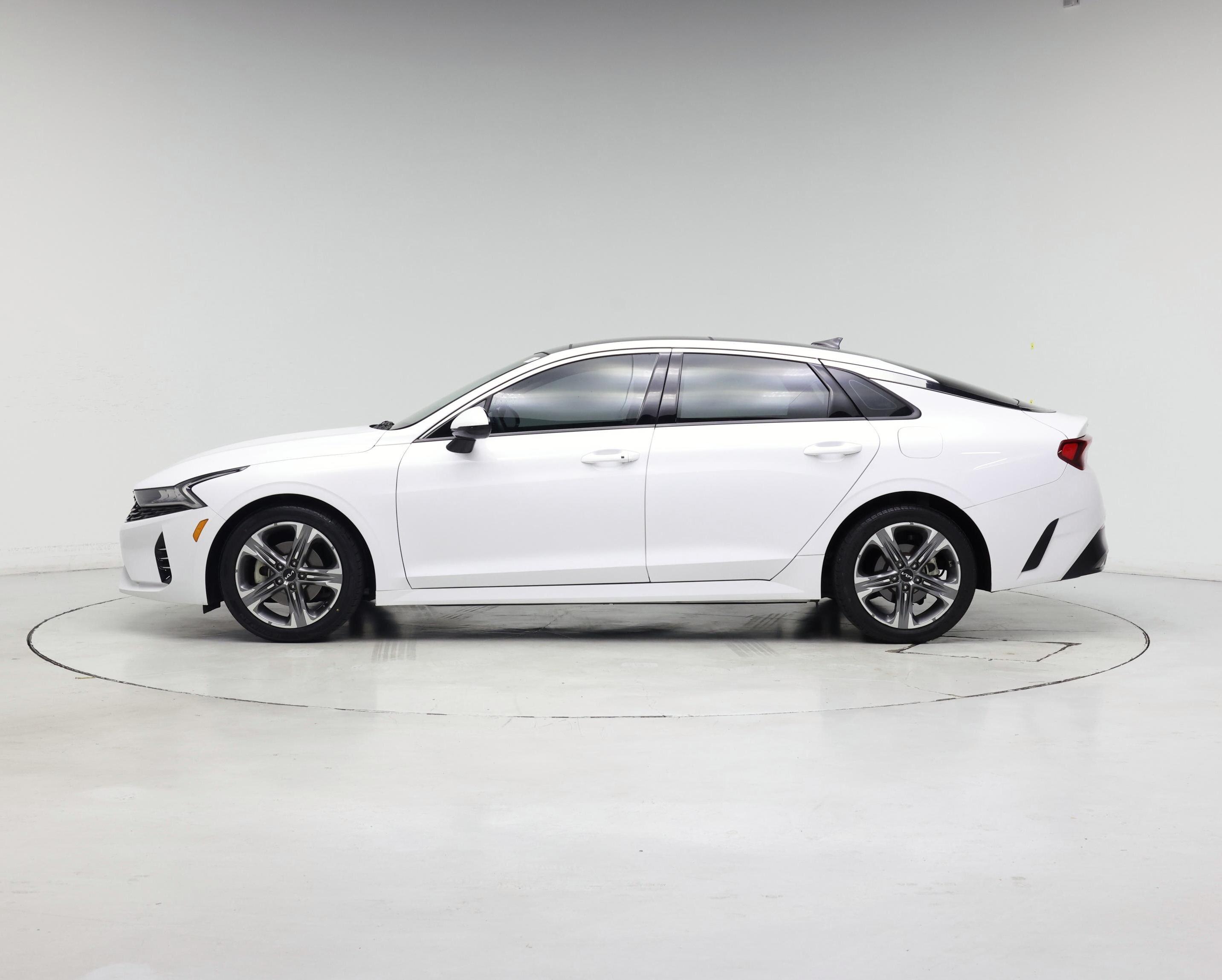 Thumbnail: 2023 Kia K5 - 3