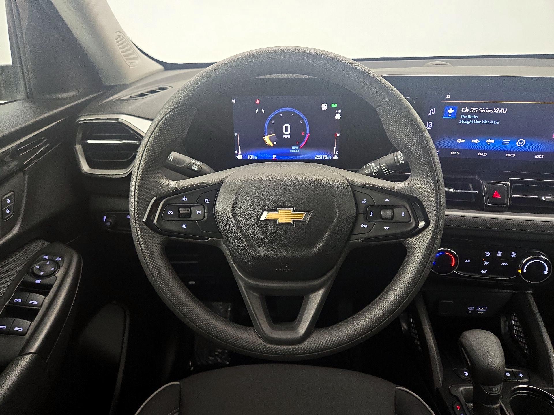 Thumbnail: 2025 Chevrolet TrailBlazer - 10