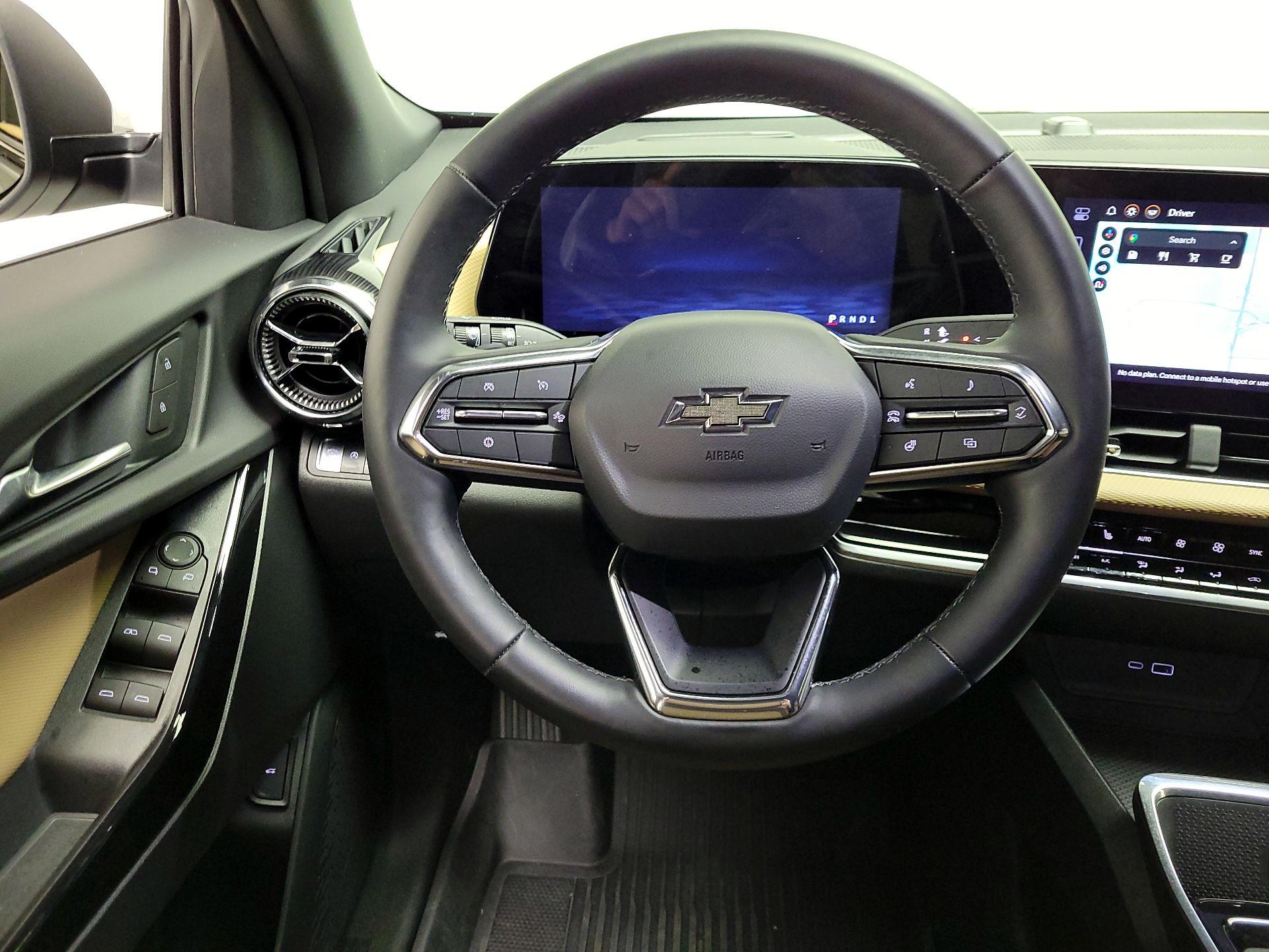 Thumbnail: 2026 Chevrolet Equinox - 10